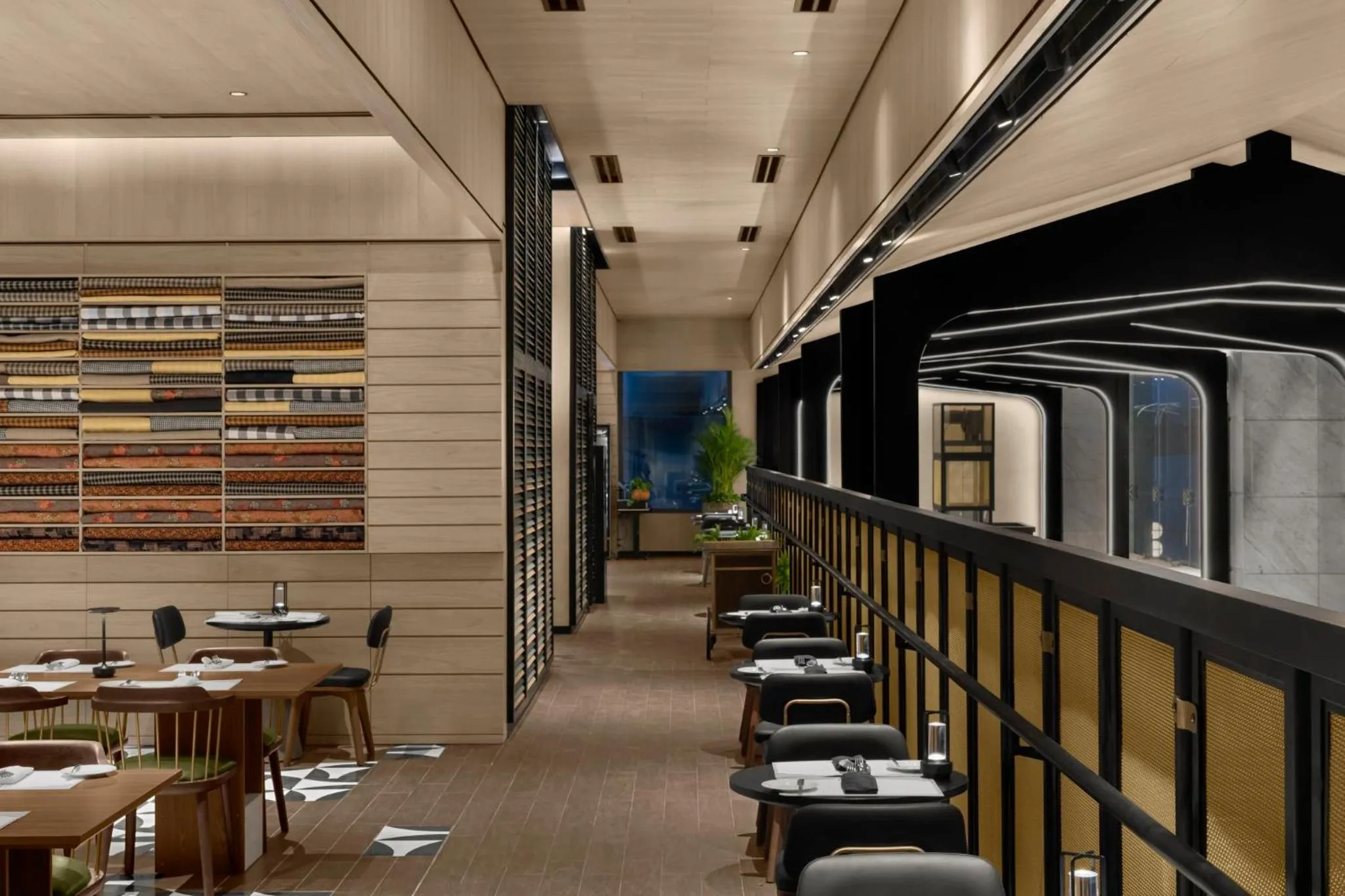 Restaurant/places to eat in Hotel Indigo Saigon the City by IHG