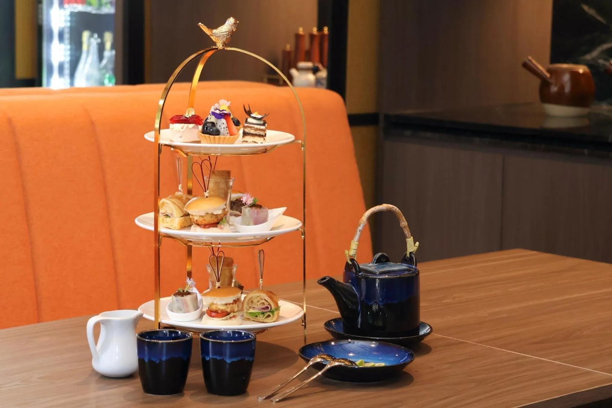 Restaurant/places to eat in Hotel Indigo Saigon the City by IHG