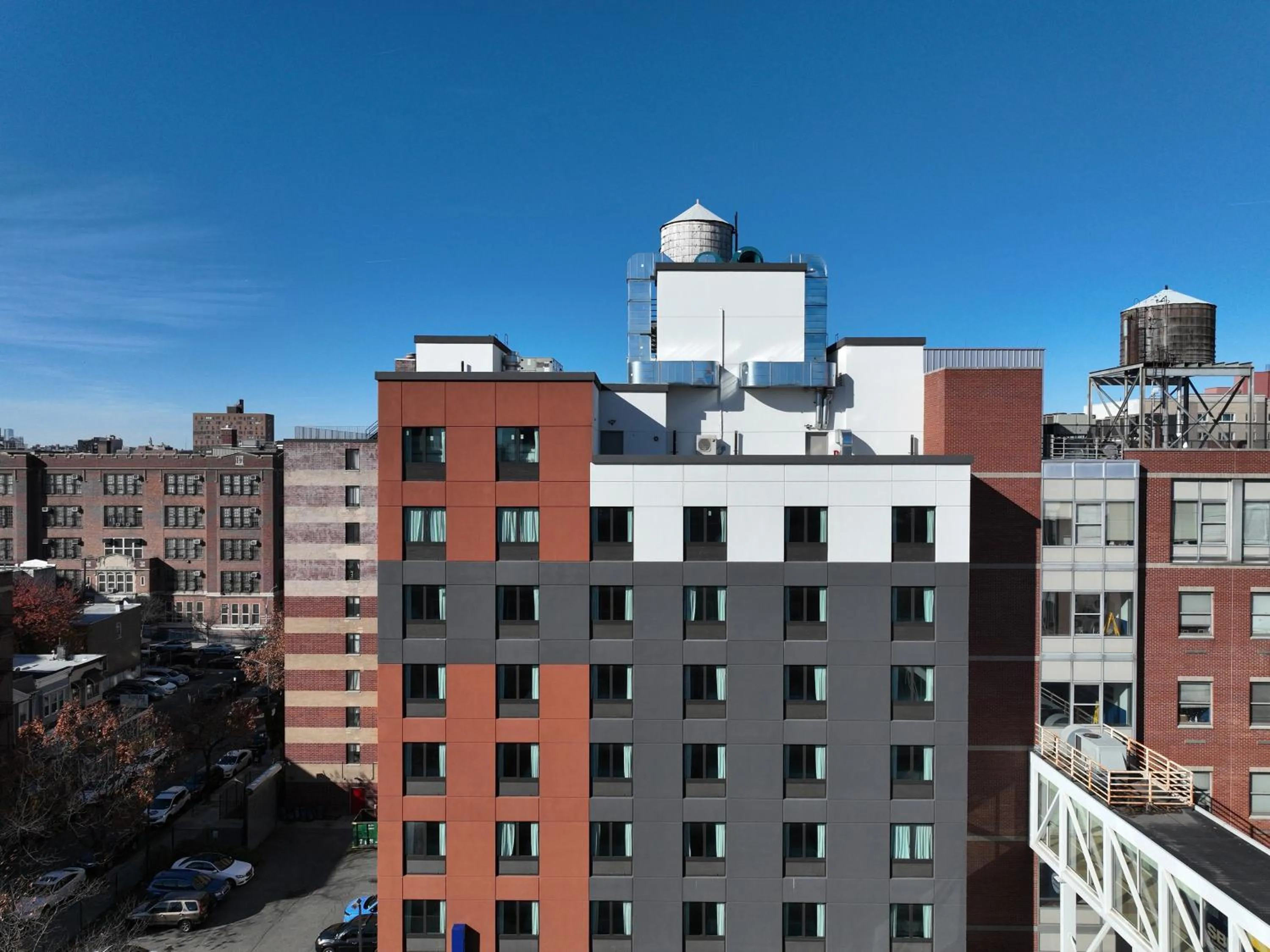 Property building in Holiday Inn Express & Suites Bronx - Zoo Area by IHG