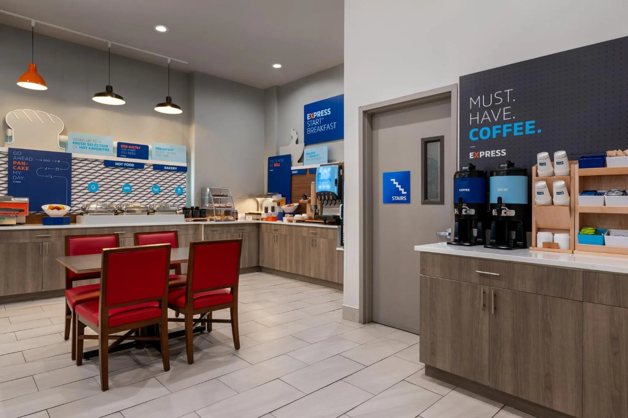 Breakfast in Holiday Inn Express & Suites Bronx - Zoo Area by IHG