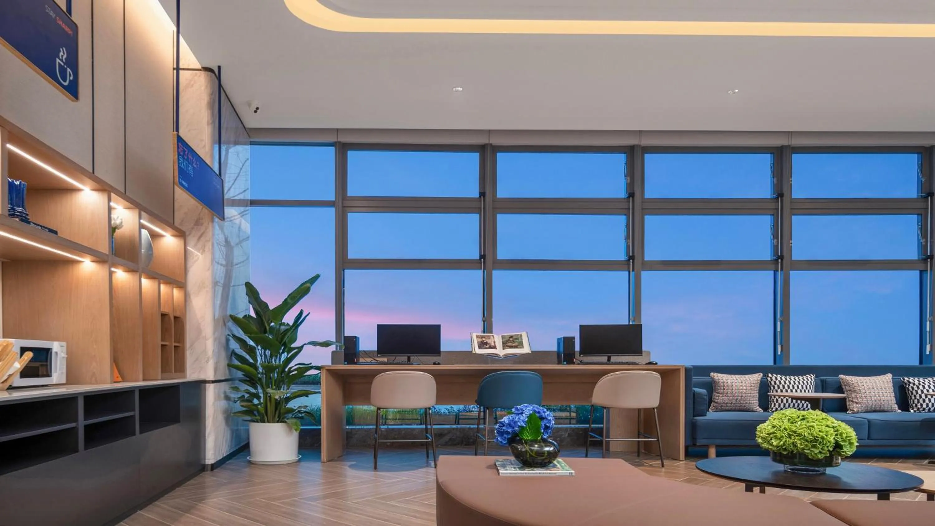 Property building in Holiday Inn Express Guiyang Airport, an IHG Hotel