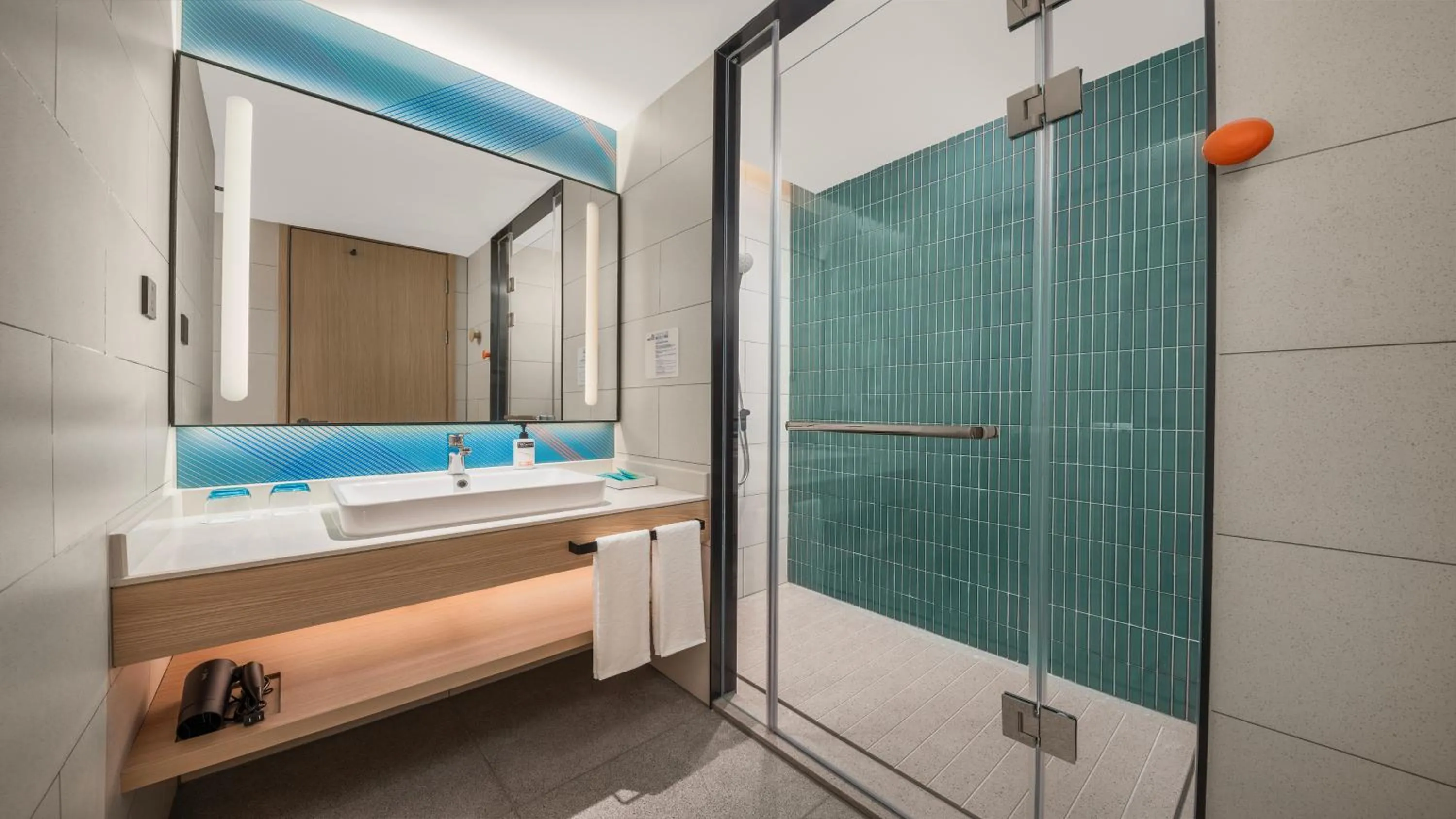 Toilet in Holiday Inn Express Guiyang Airport, an IHG Hotel