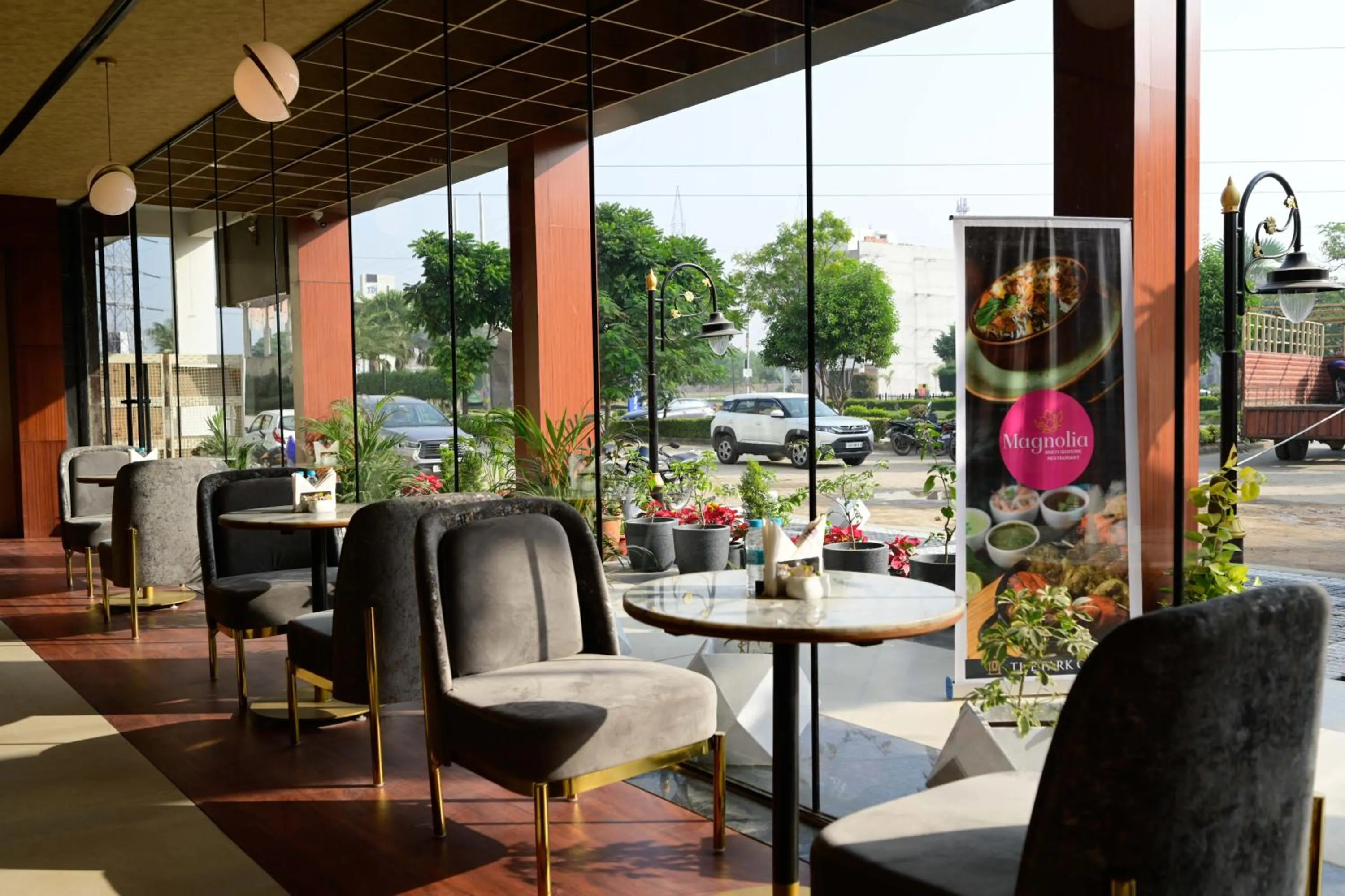 Restaurant/places to eat in THE PARK GATE