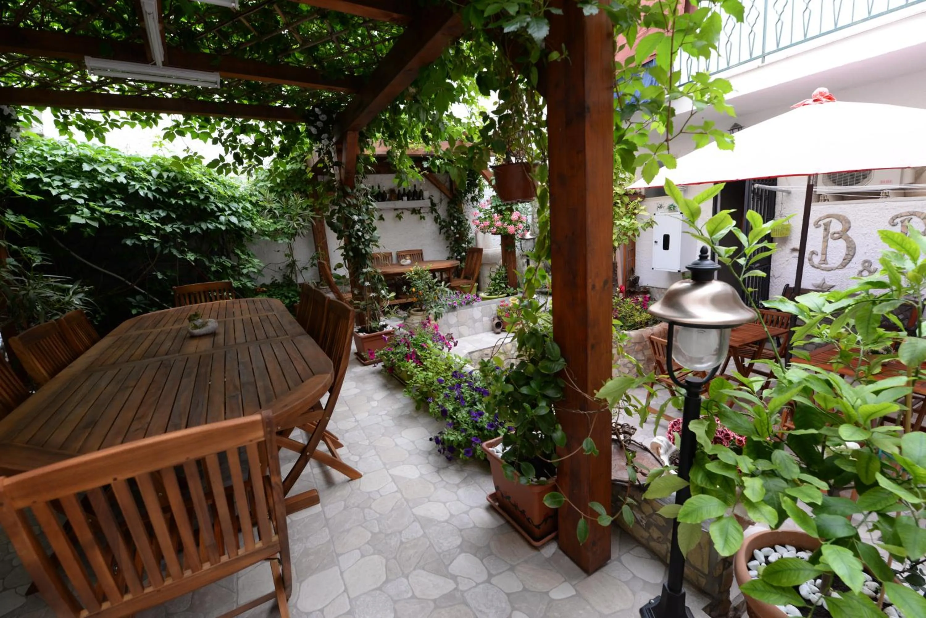 Garden view in Bed and Breakfast Alberini