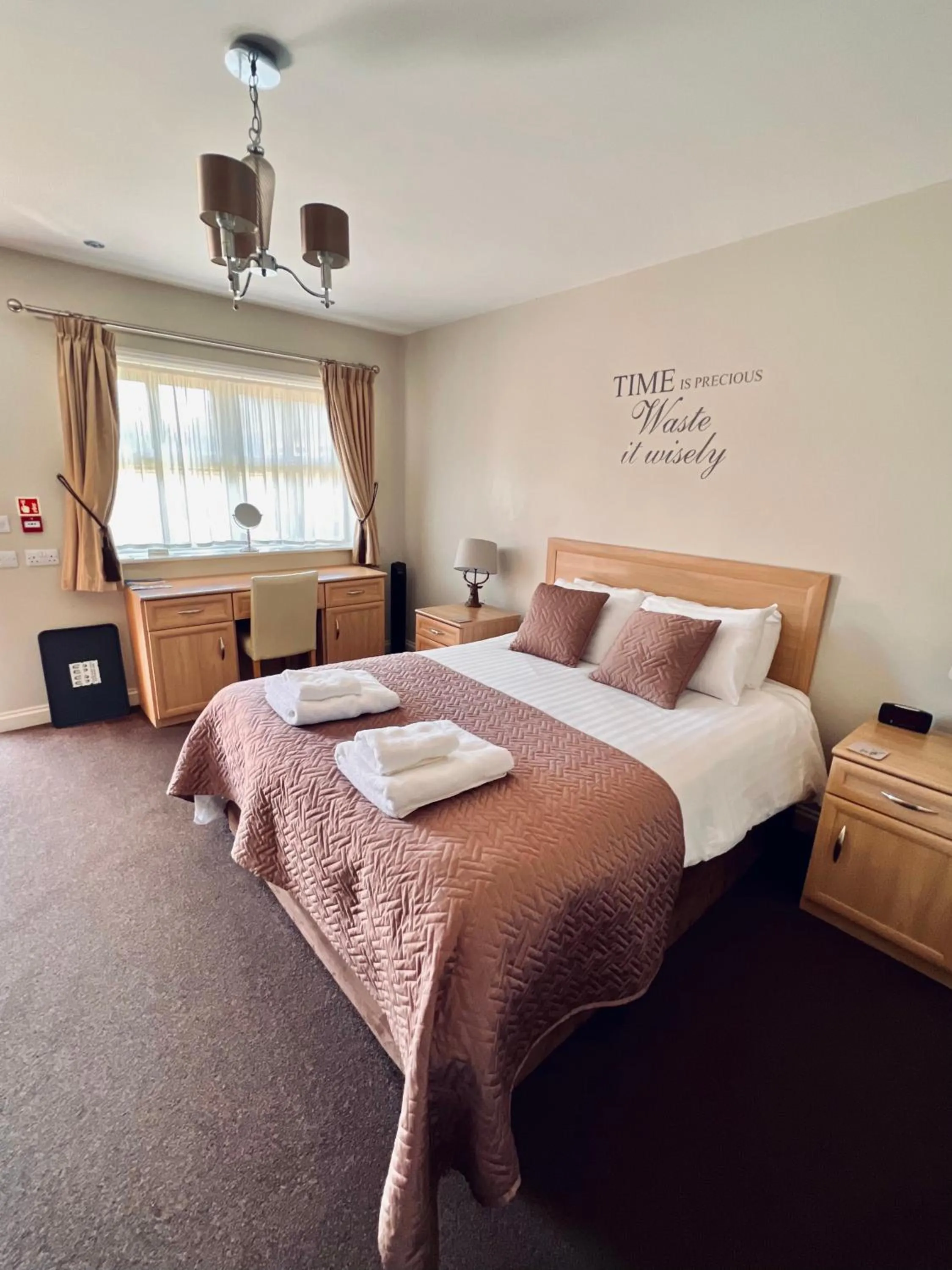 Bed in The Reindeer Inn