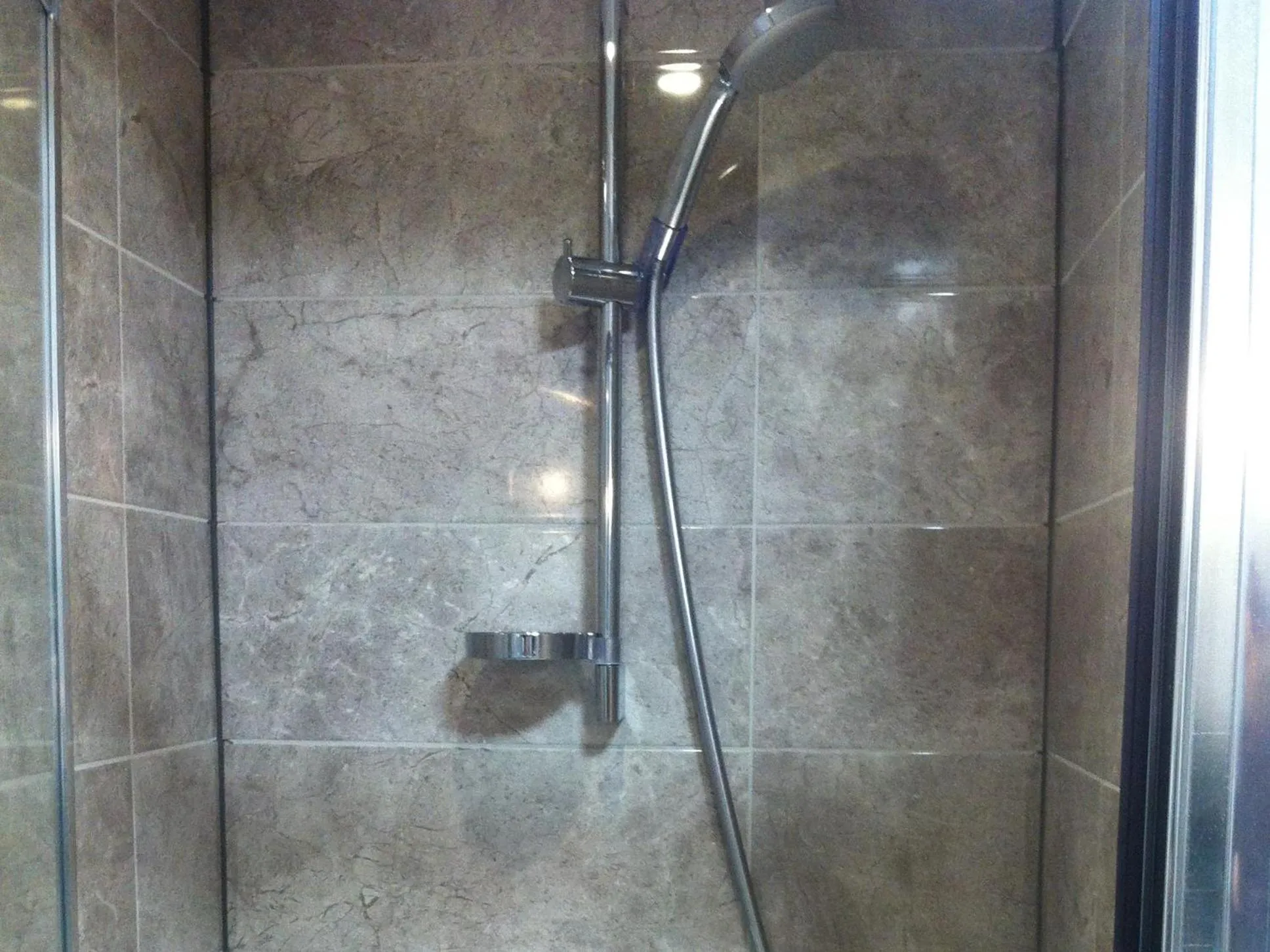 Bathroom in Maranton House Hotel Kensington