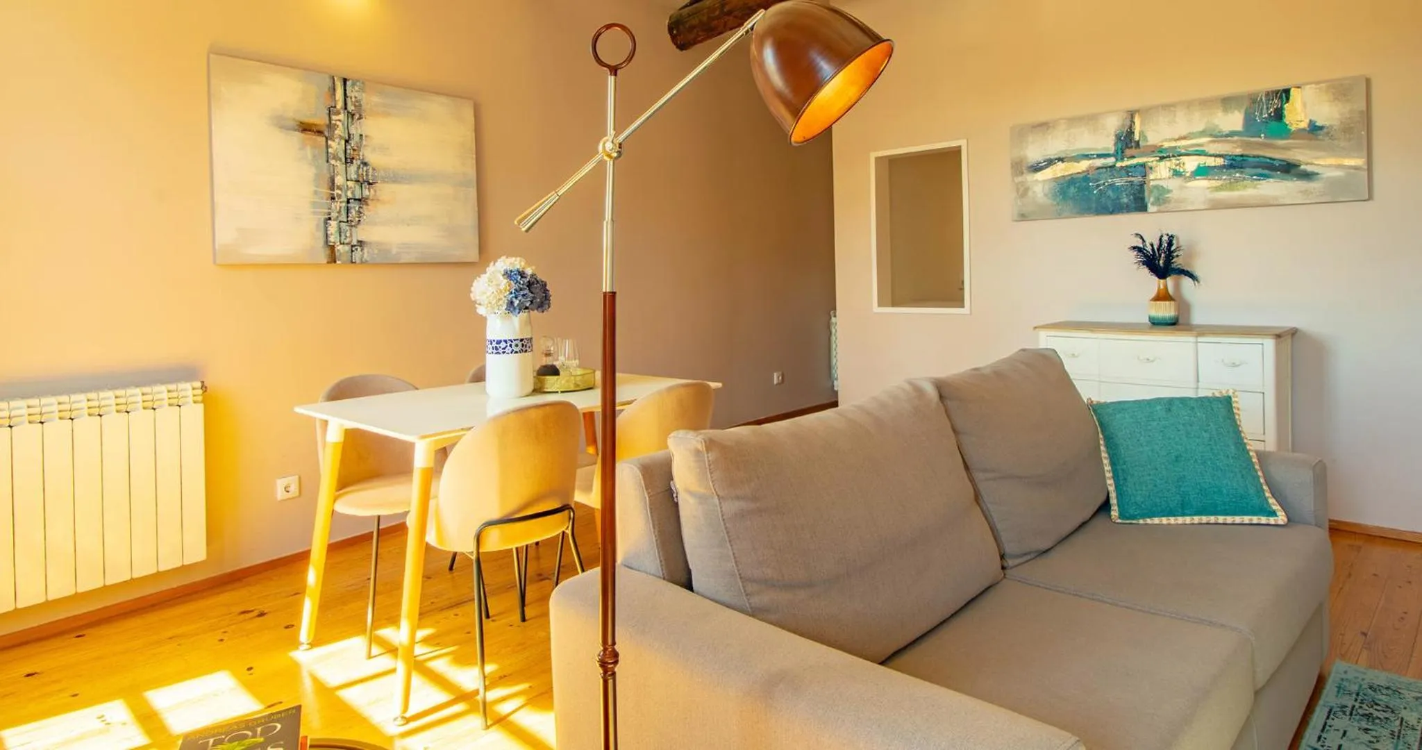 Living room in FLORES 36 by YoursPorto