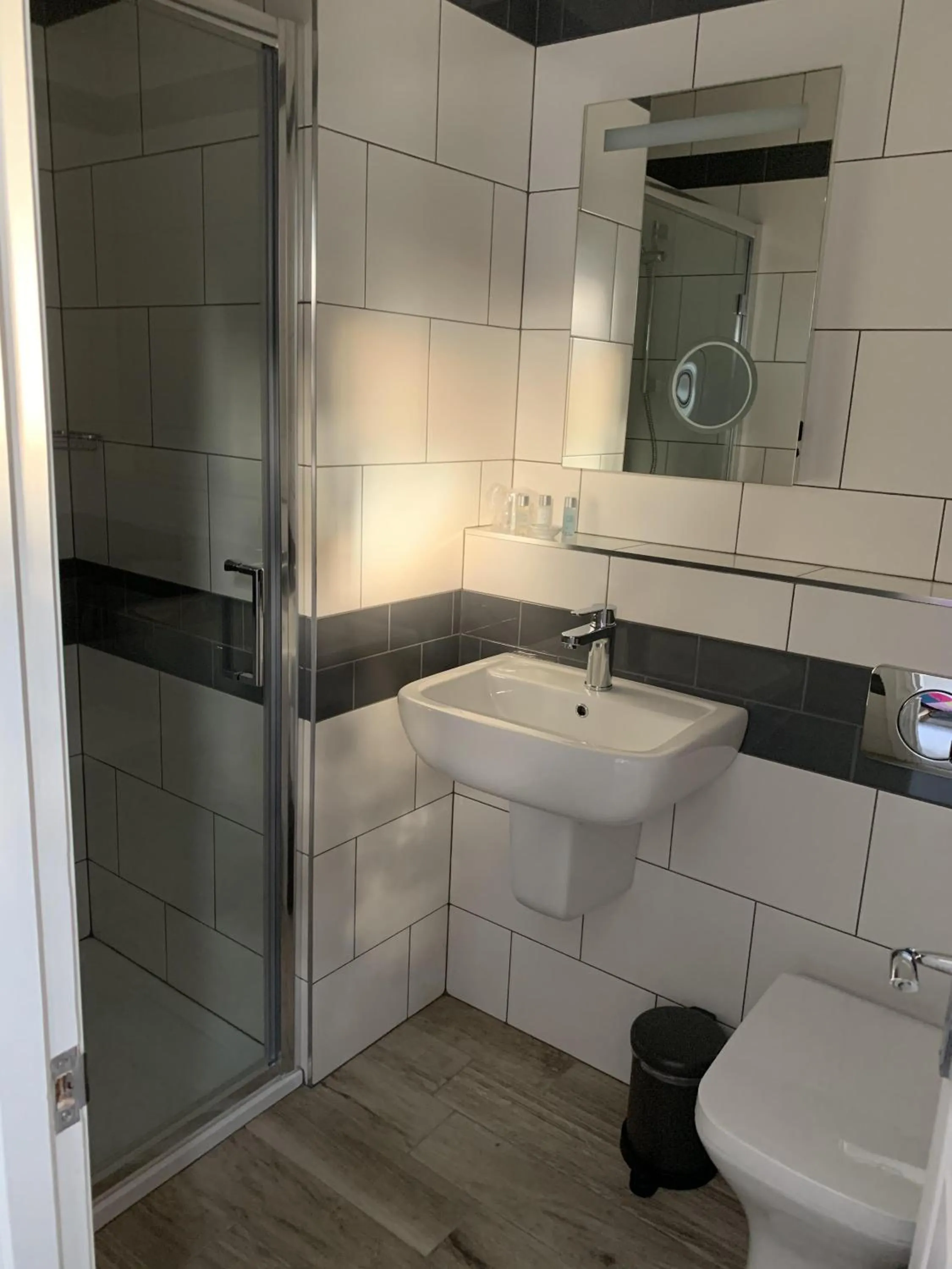 Bathroom in Hensleigh House