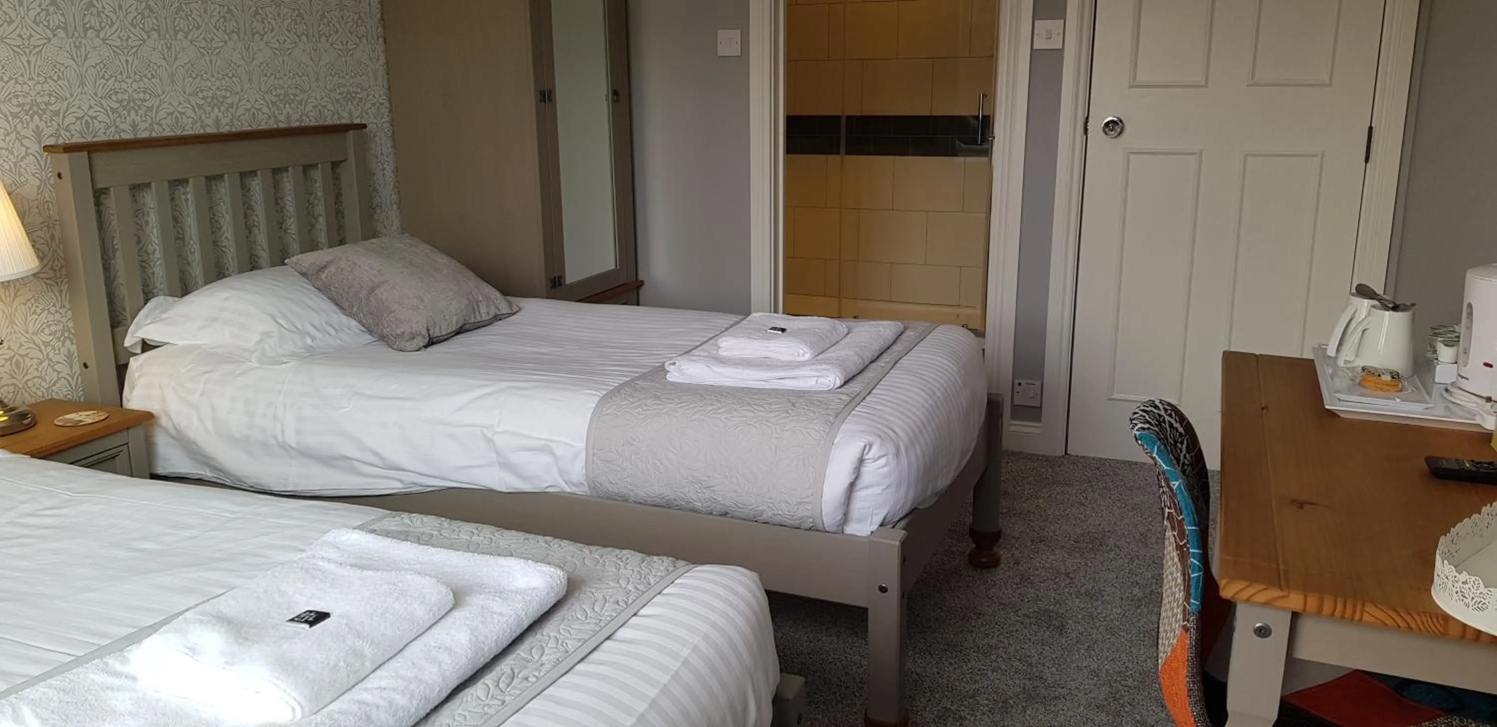 Bedroom, Bed in Hensleigh House