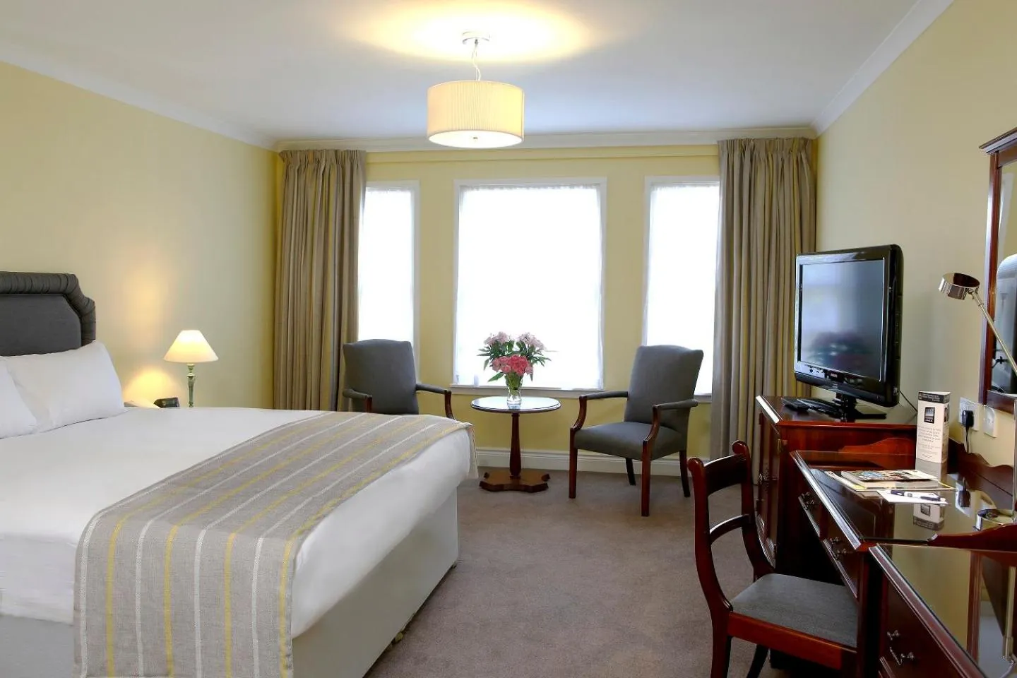 Bedroom, Bed in Best Western Plus Dunfermline Crossford Keavil House Hotel