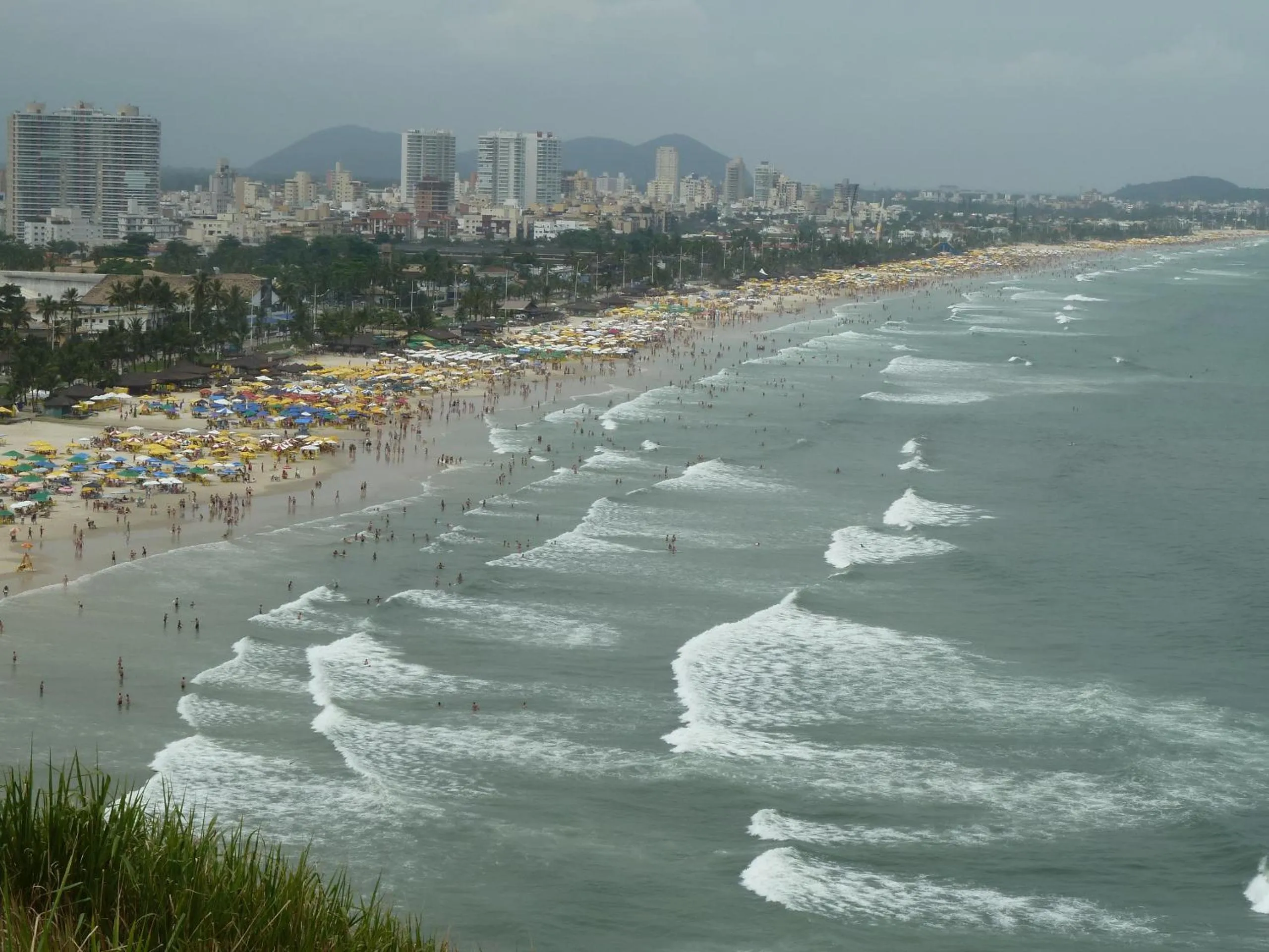 Beach in Na Enseada c/ Wifi e Ar-Cond.