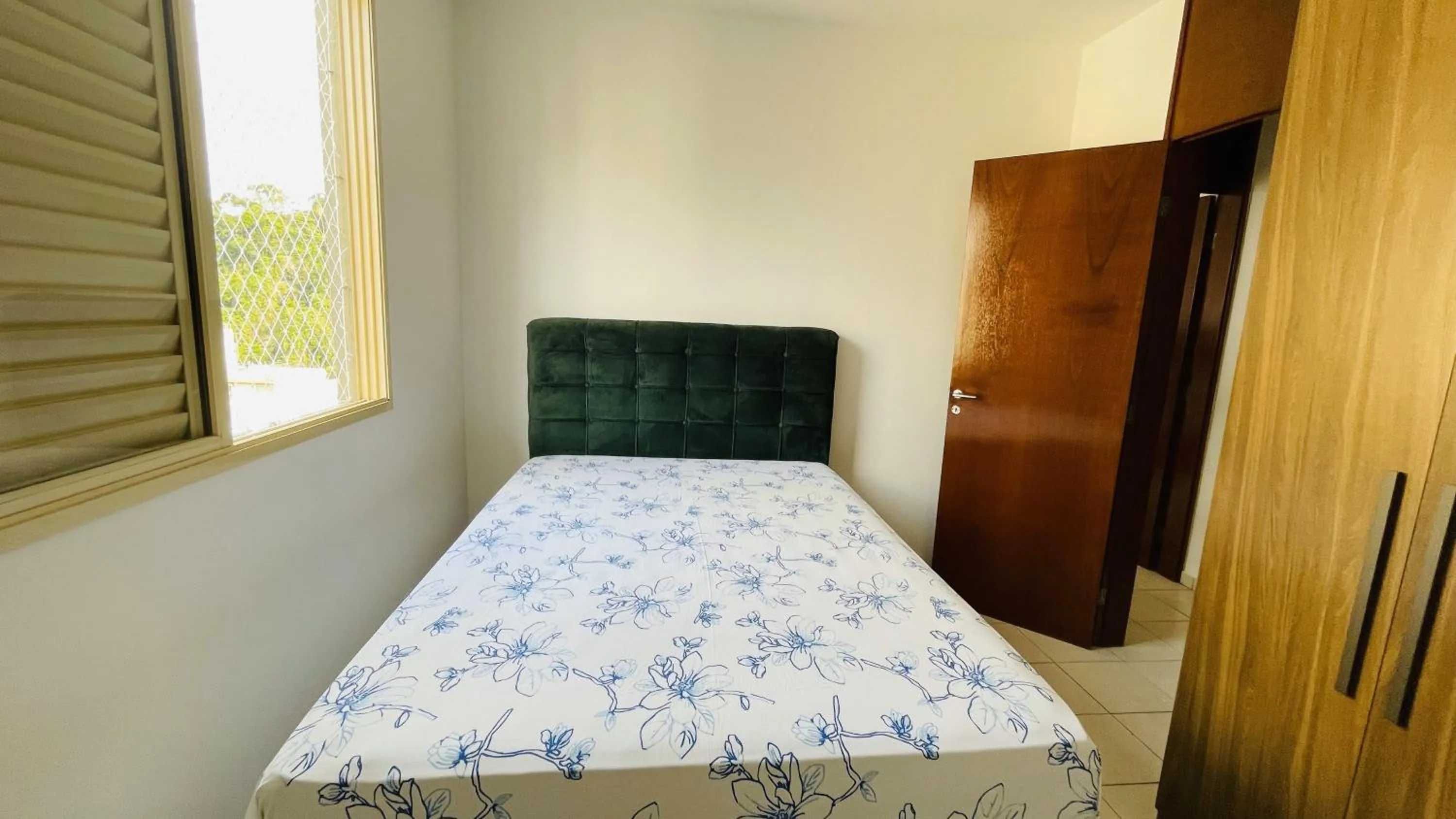 Bedroom, Bed in Na Enseada c/ Wifi e Ar-Cond.