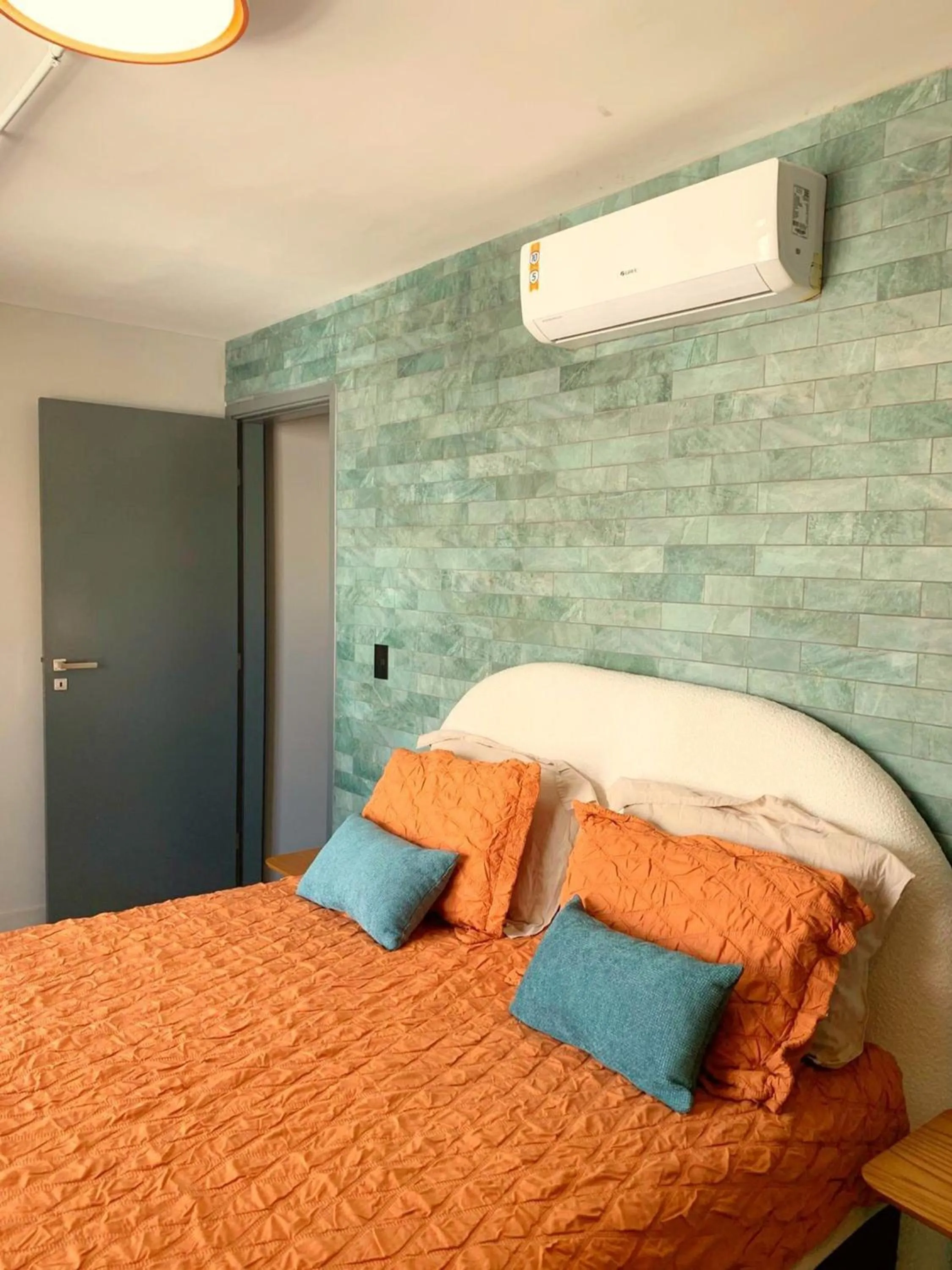 Bed in Urban 750 by Day by Day