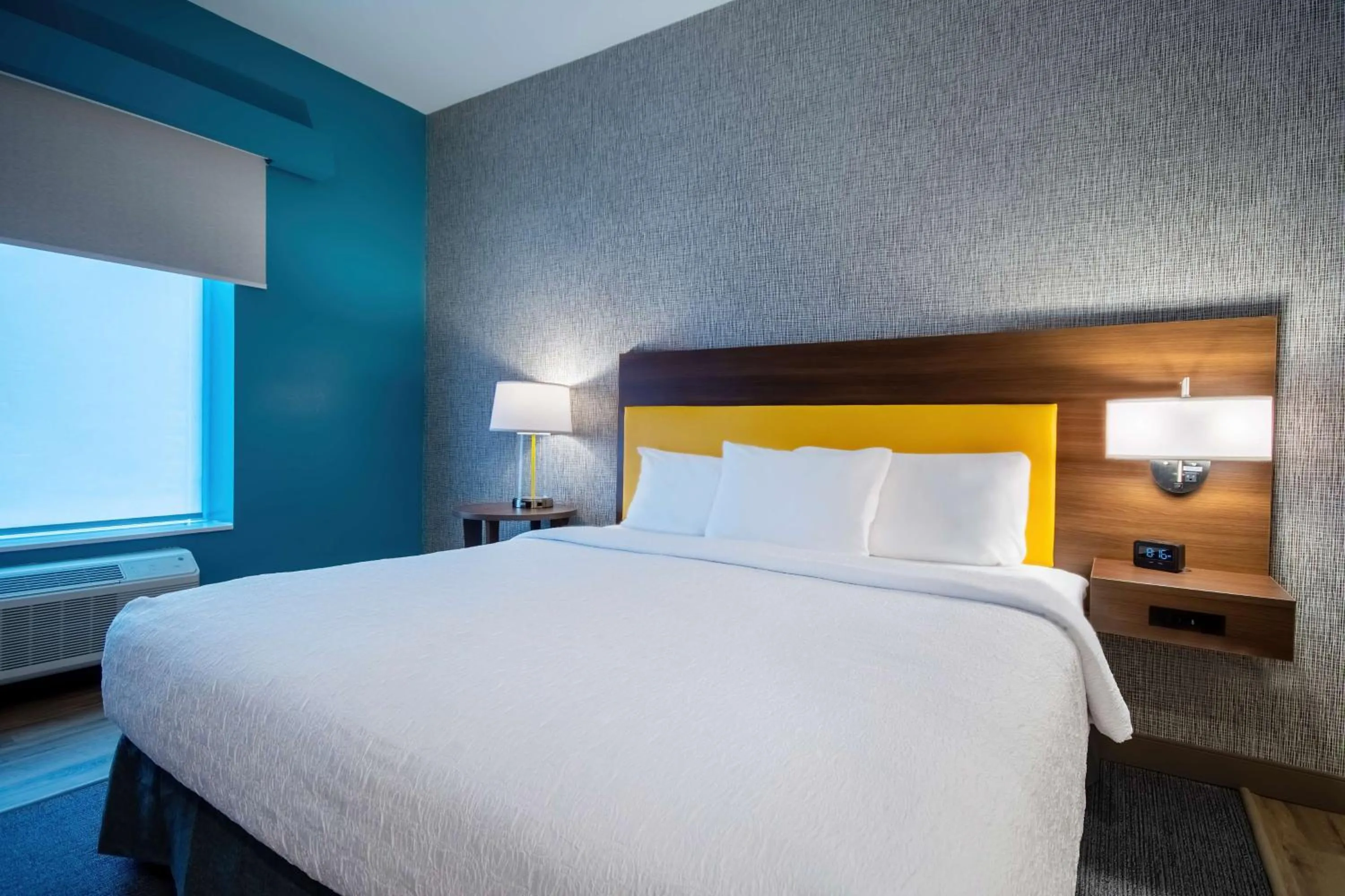 Bed in Home2 Suites By Hilton West Chester Cincinnati