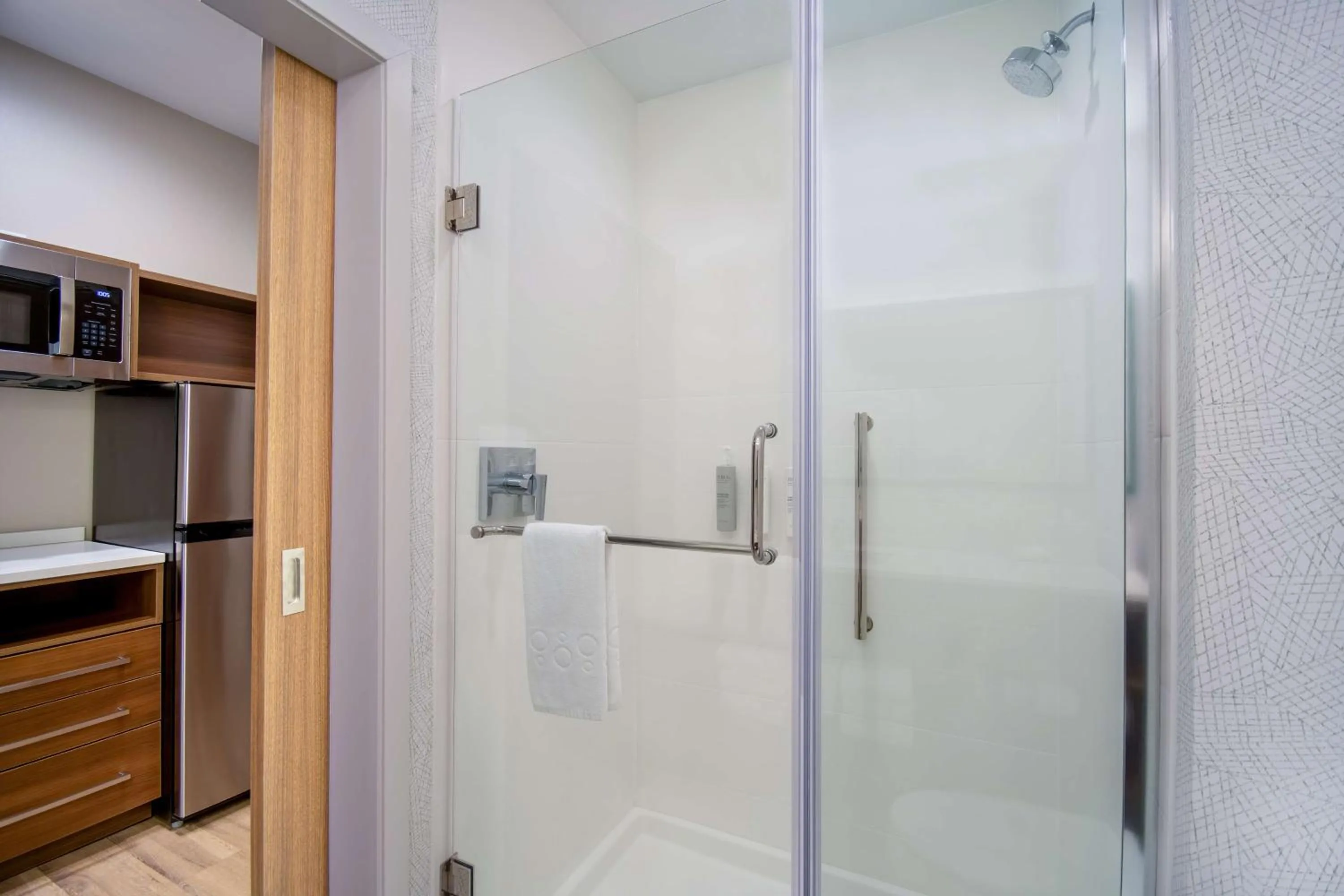 Bathroom in Home2 Suites By Hilton West Chester Cincinnati