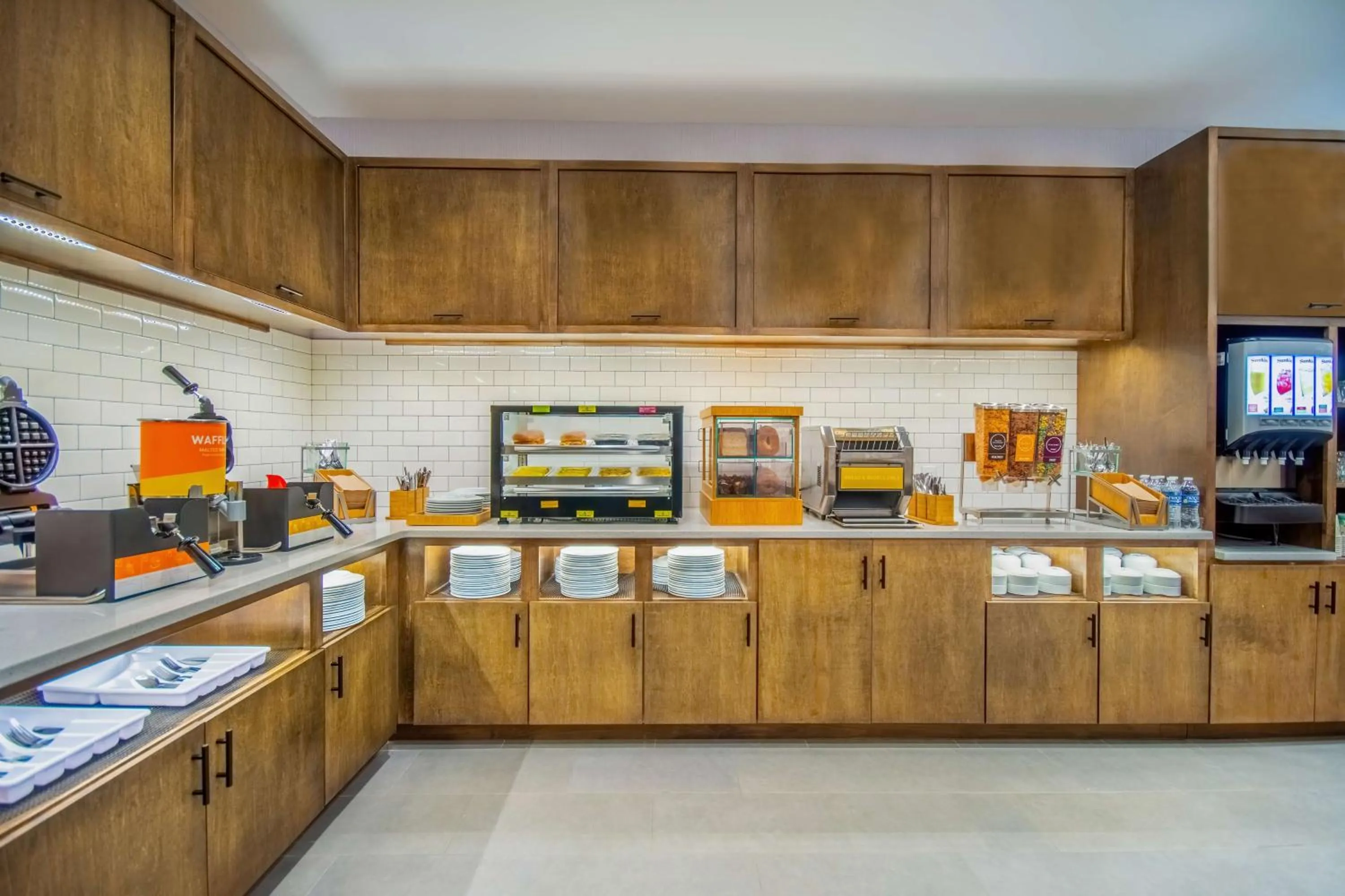 Breakfast in Home2 Suites By Hilton West Chester Cincinnati