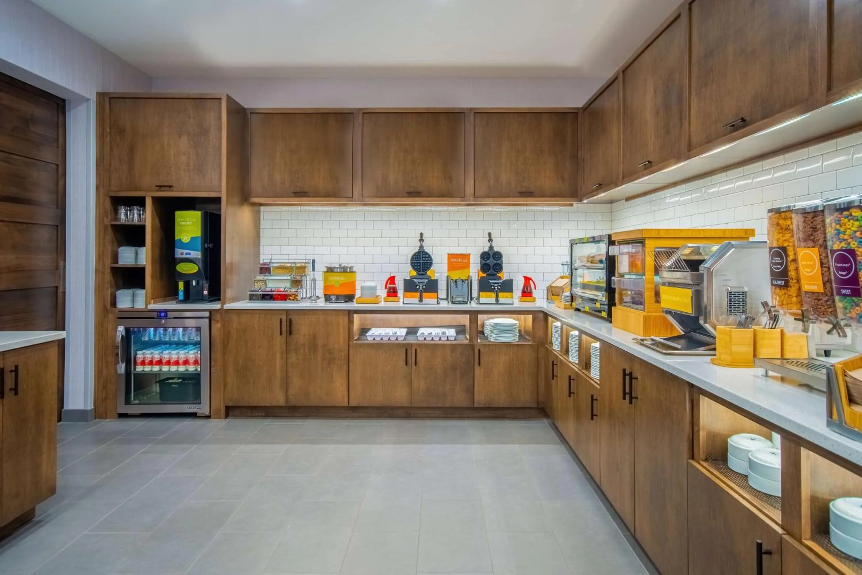 Breakfast in Home2 Suites By Hilton West Chester Cincinnati