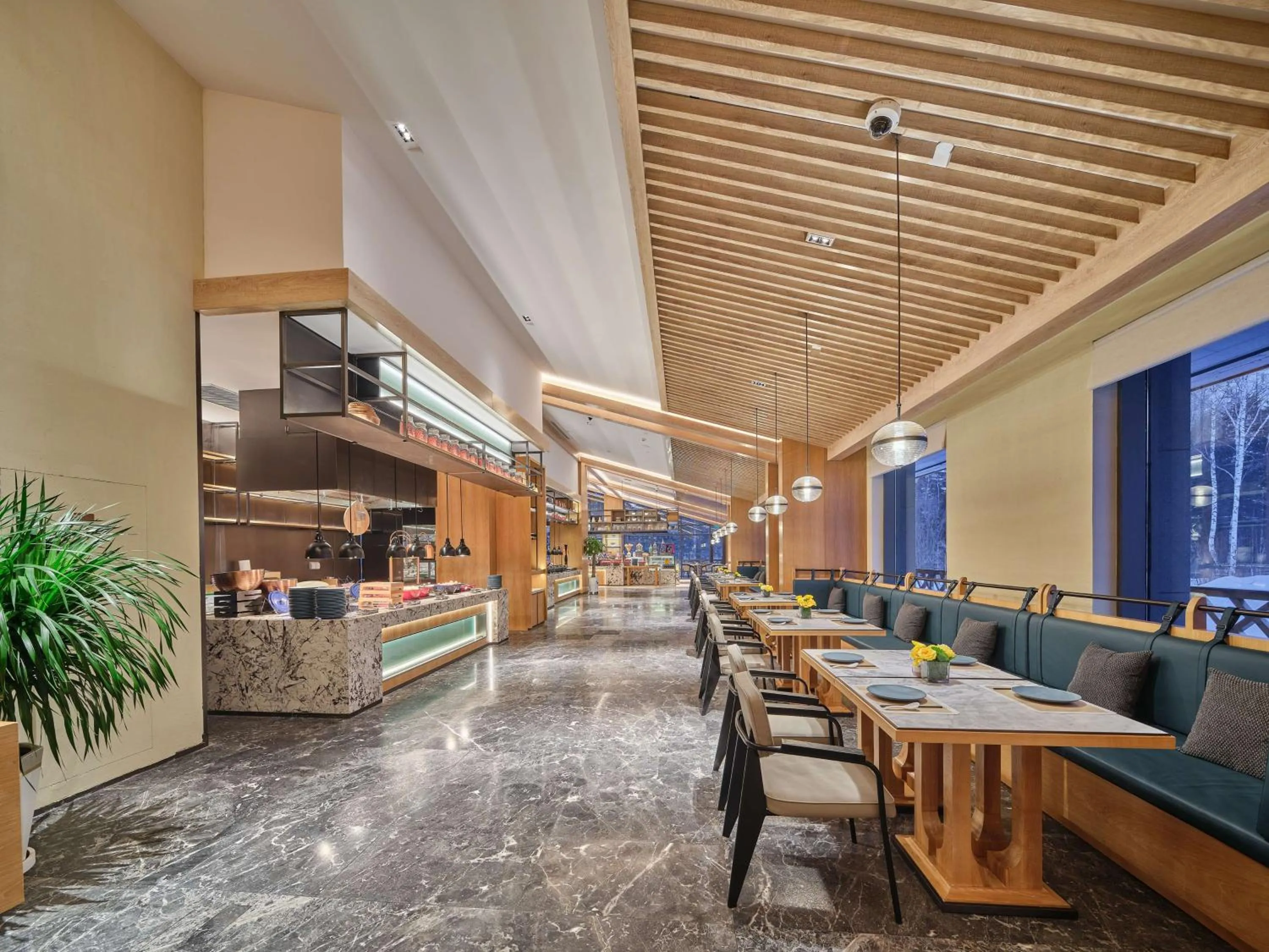 Restaurant/places to eat in DoubleTree by Hilton Changbaishan Hot Spring