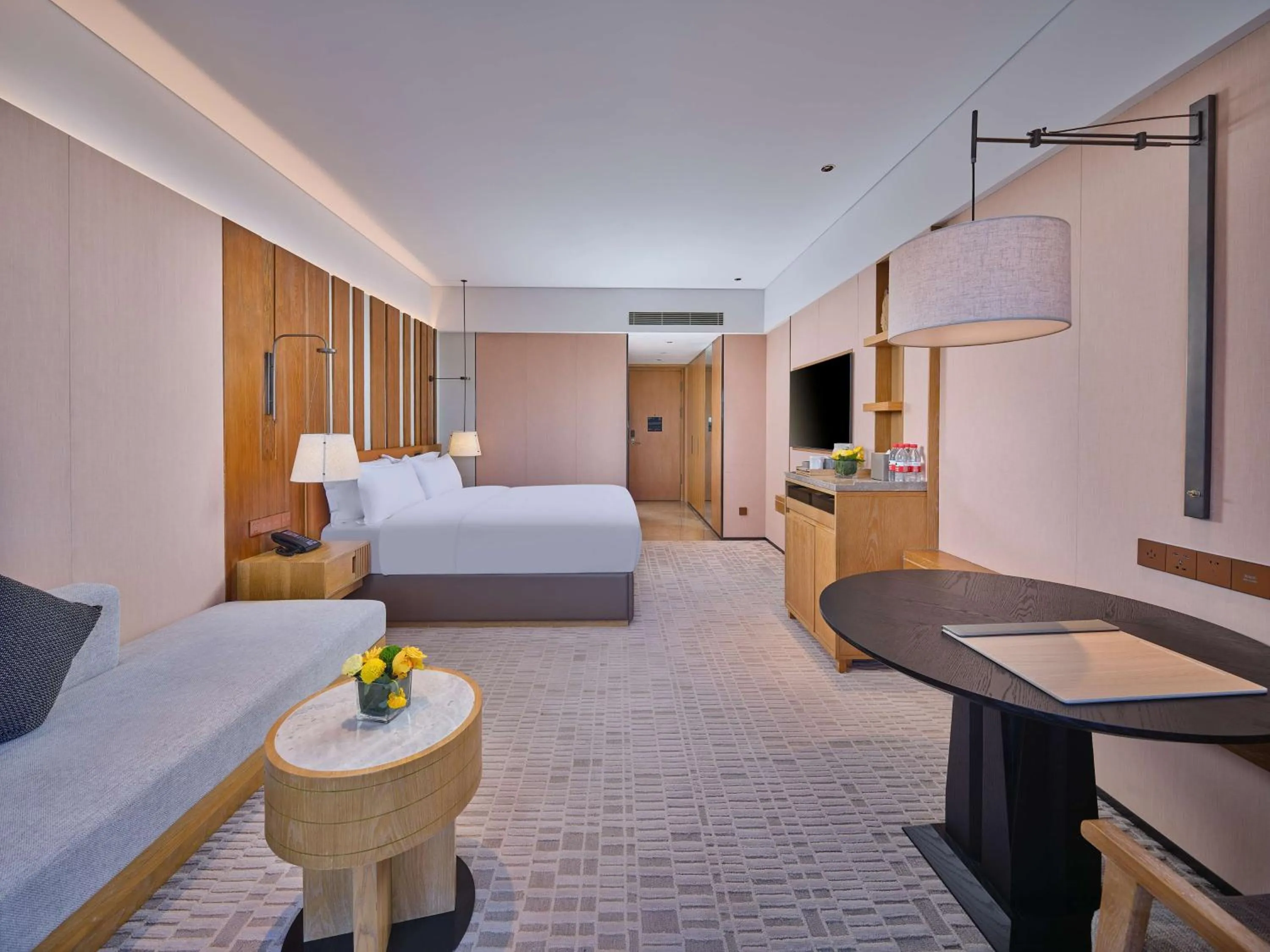 Living room, Bed in DoubleTree by Hilton Changbaishan Hot Spring