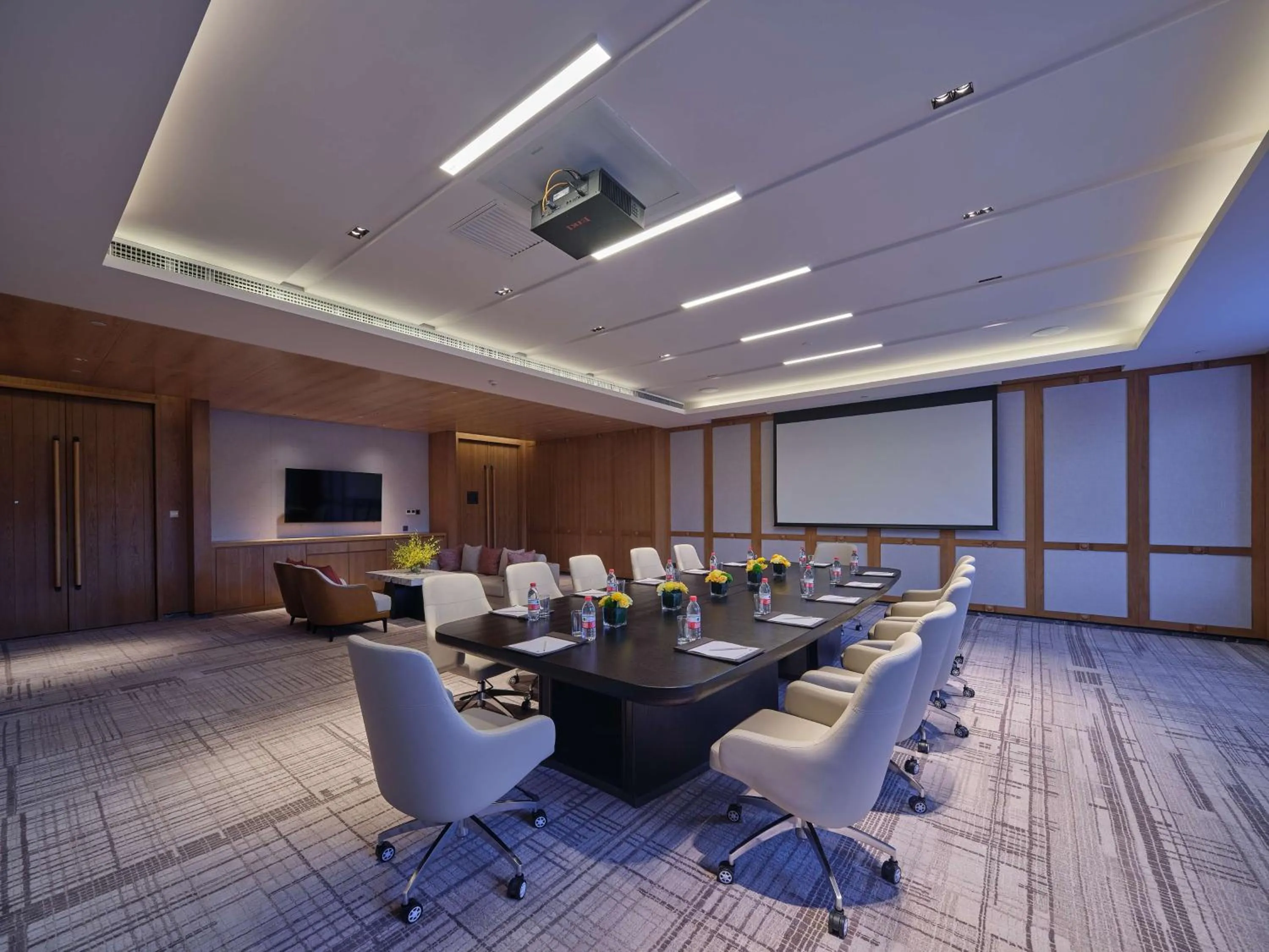 Meeting/conference room in DoubleTree by Hilton Changbaishan Hot Spring