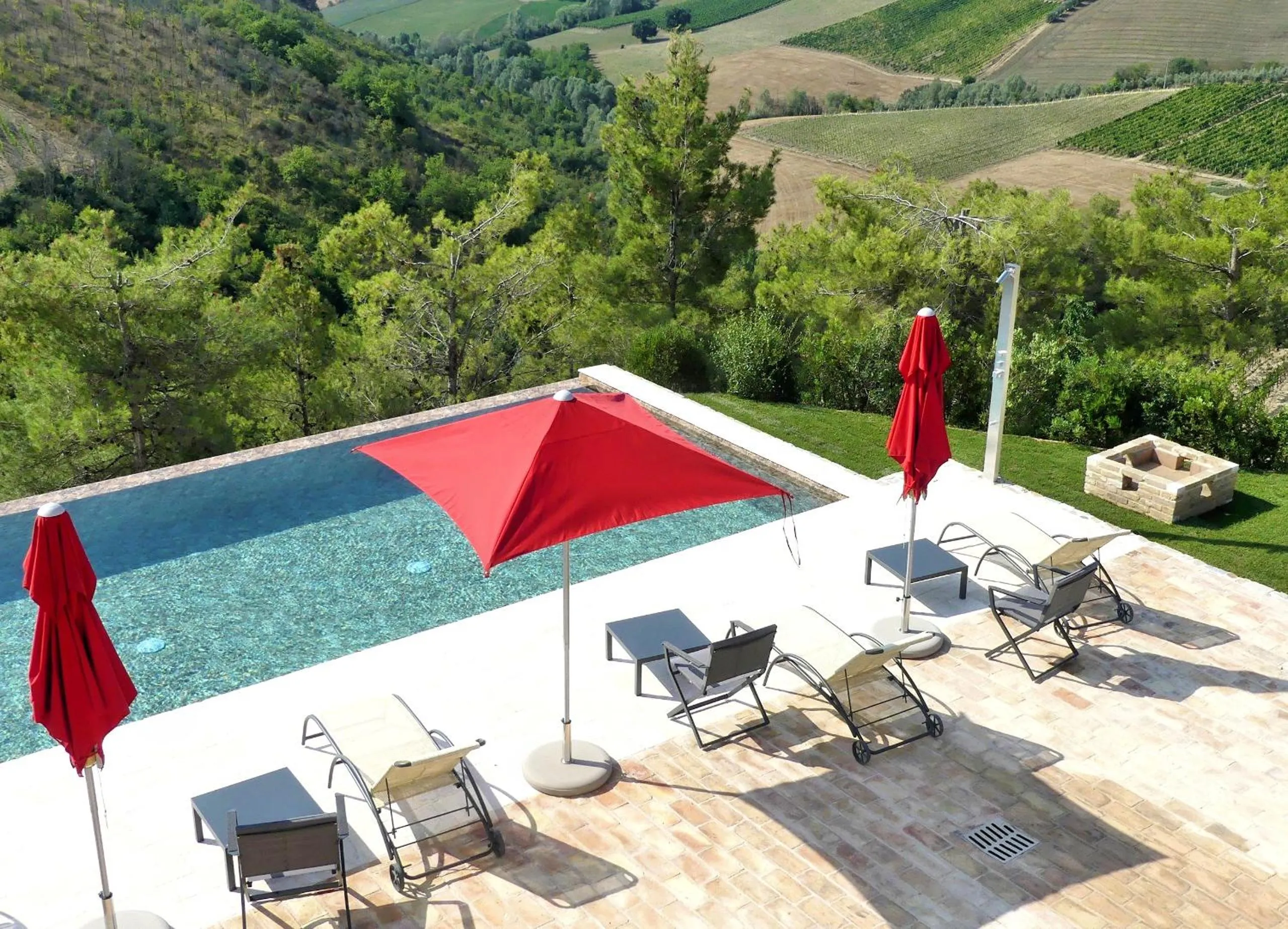 Pool view in Relais Cocci Grifoni - Panoramic Wine Resort