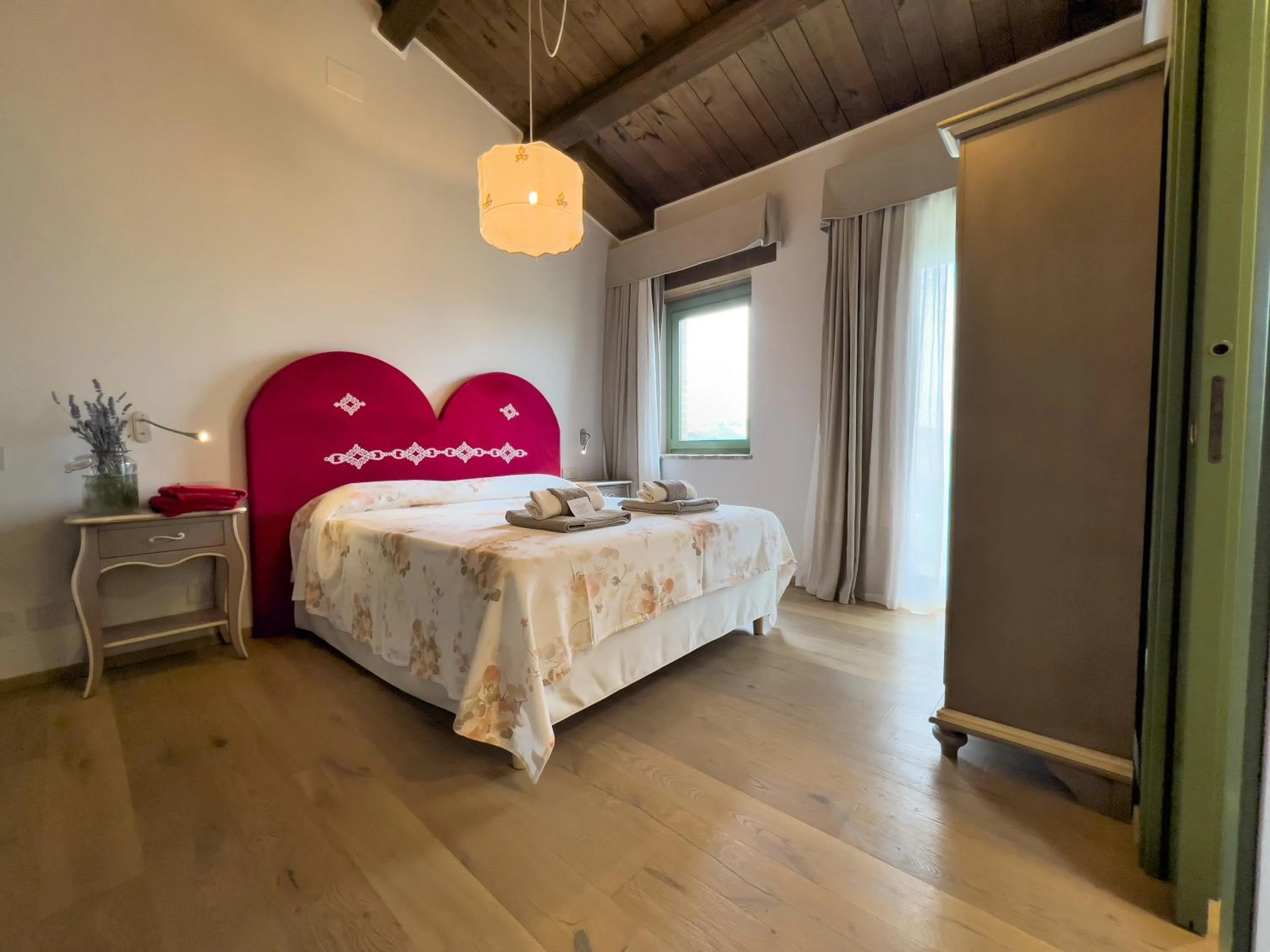 Bed in Relais Cocci Grifoni - Panoramic Wine Resort