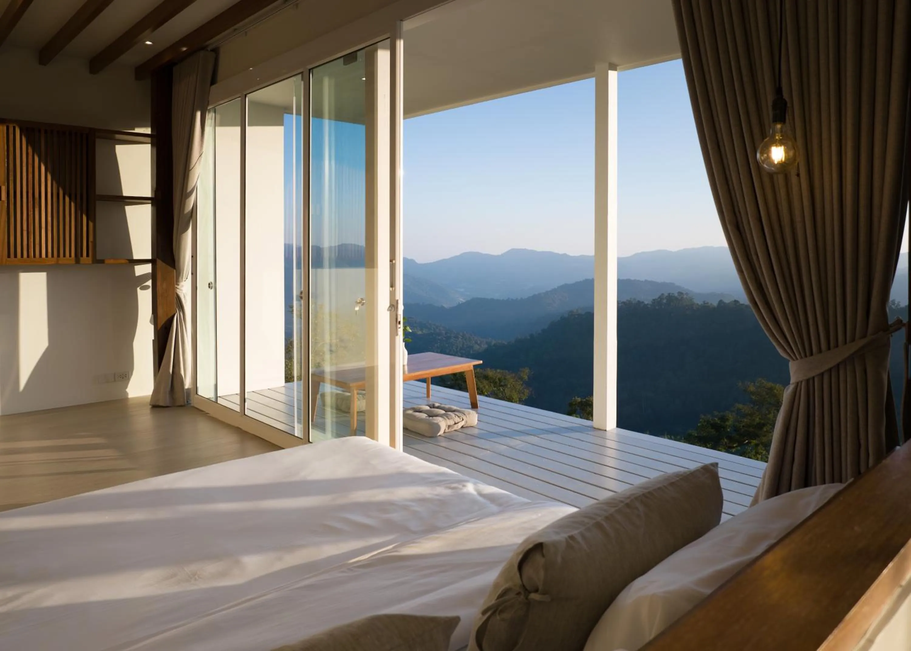 Mountain view, Bed in nai r kaad