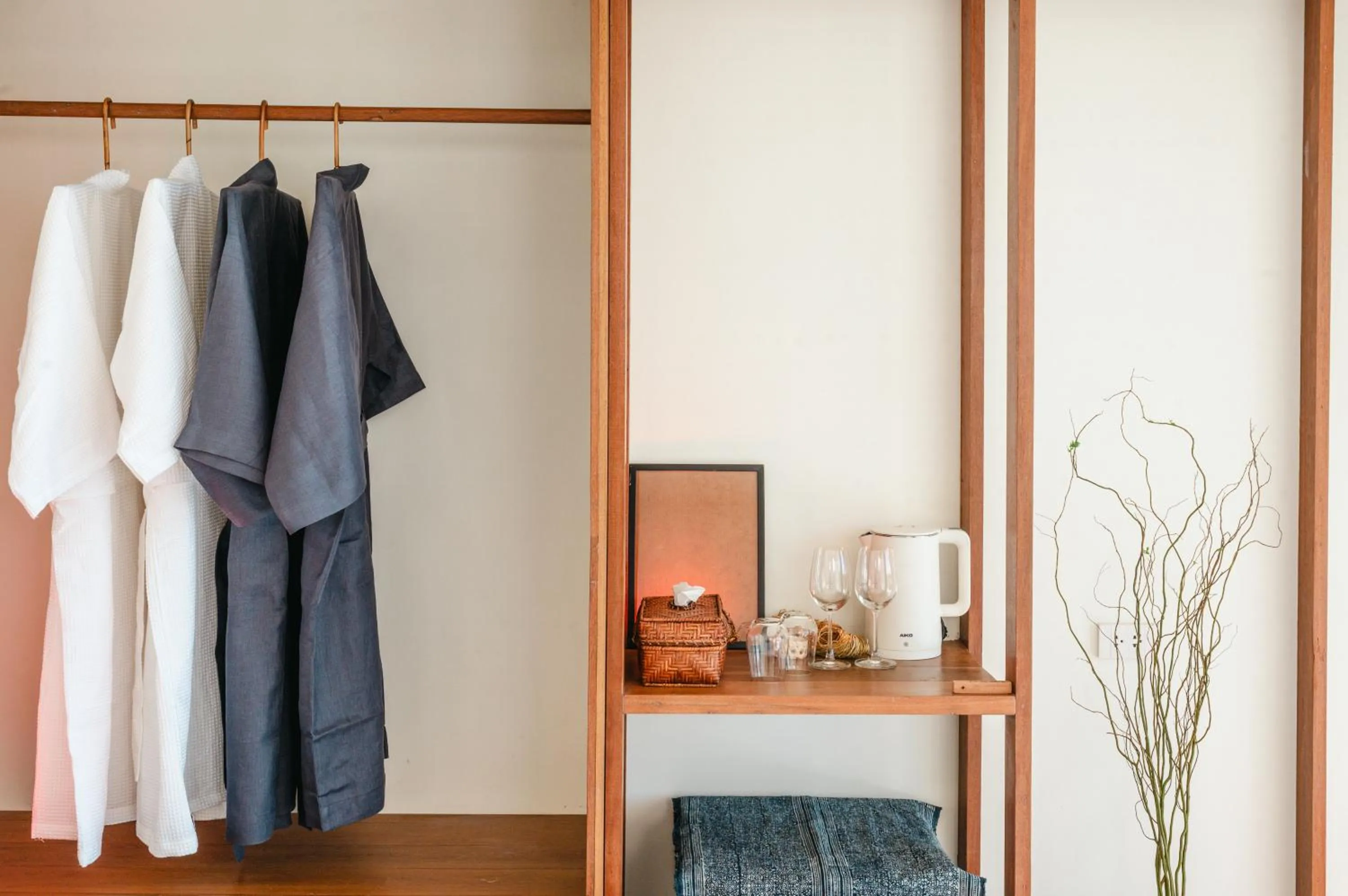 wardrobe in nai r kaad