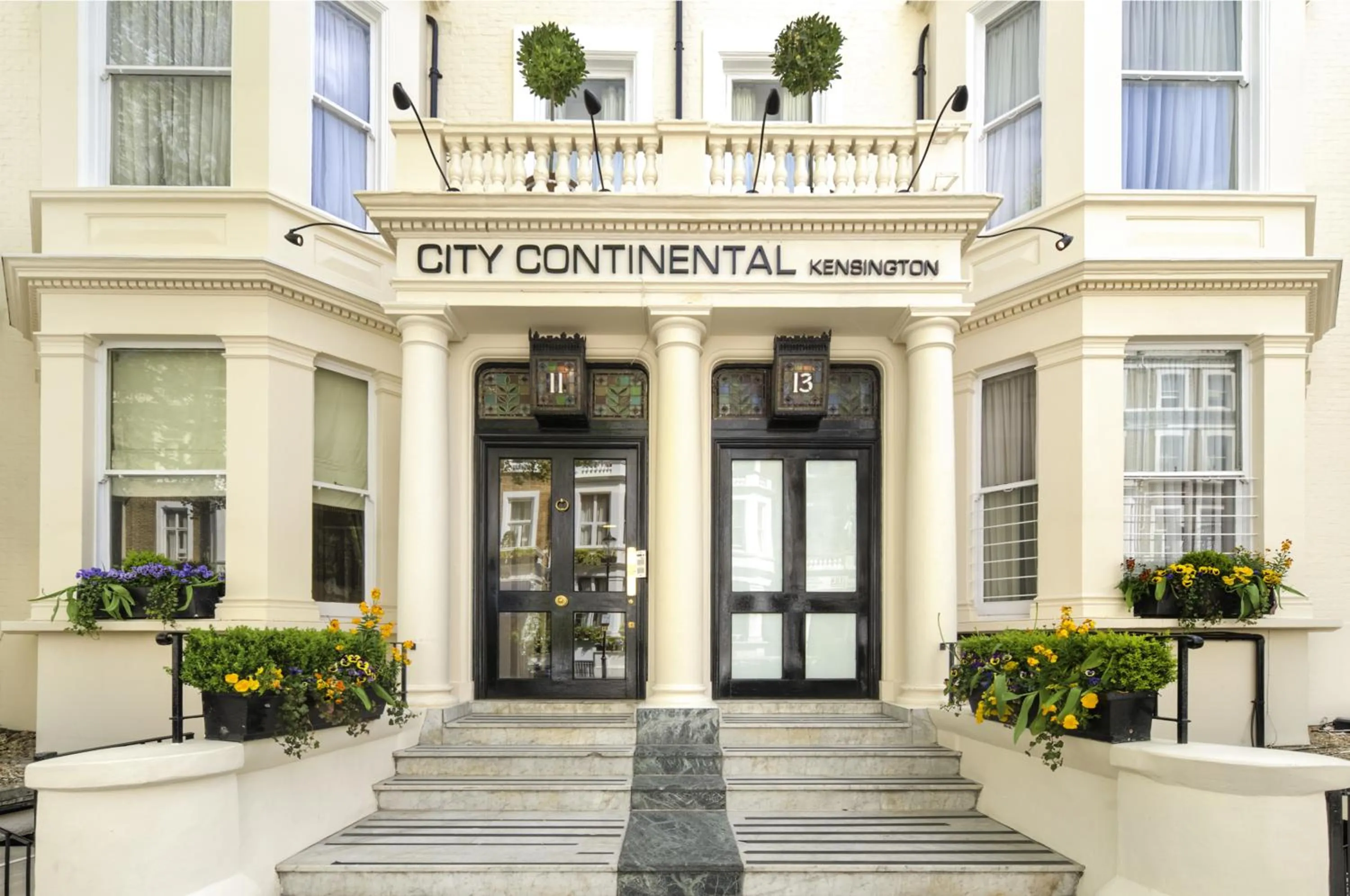 Facade/entrance in City Continental London Kensington