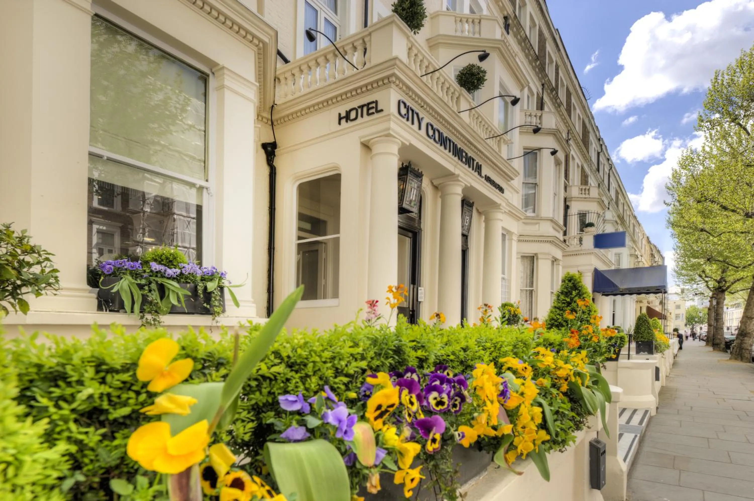 Property building in City Continental London Kensington