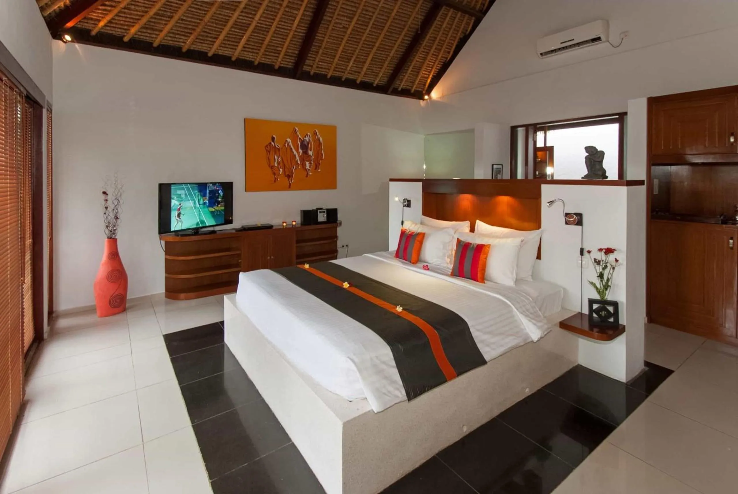Photo of the whole room, Bed in Siddhartha Oceanfront Resort & Spa Bali