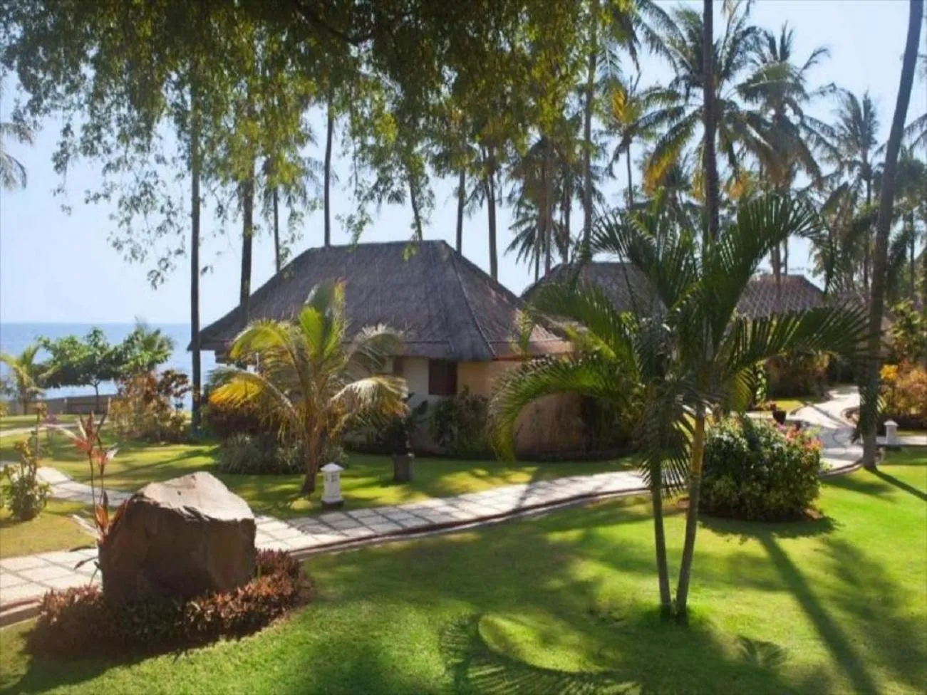 Garden in Siddhartha Oceanfront Resort & Spa Bali