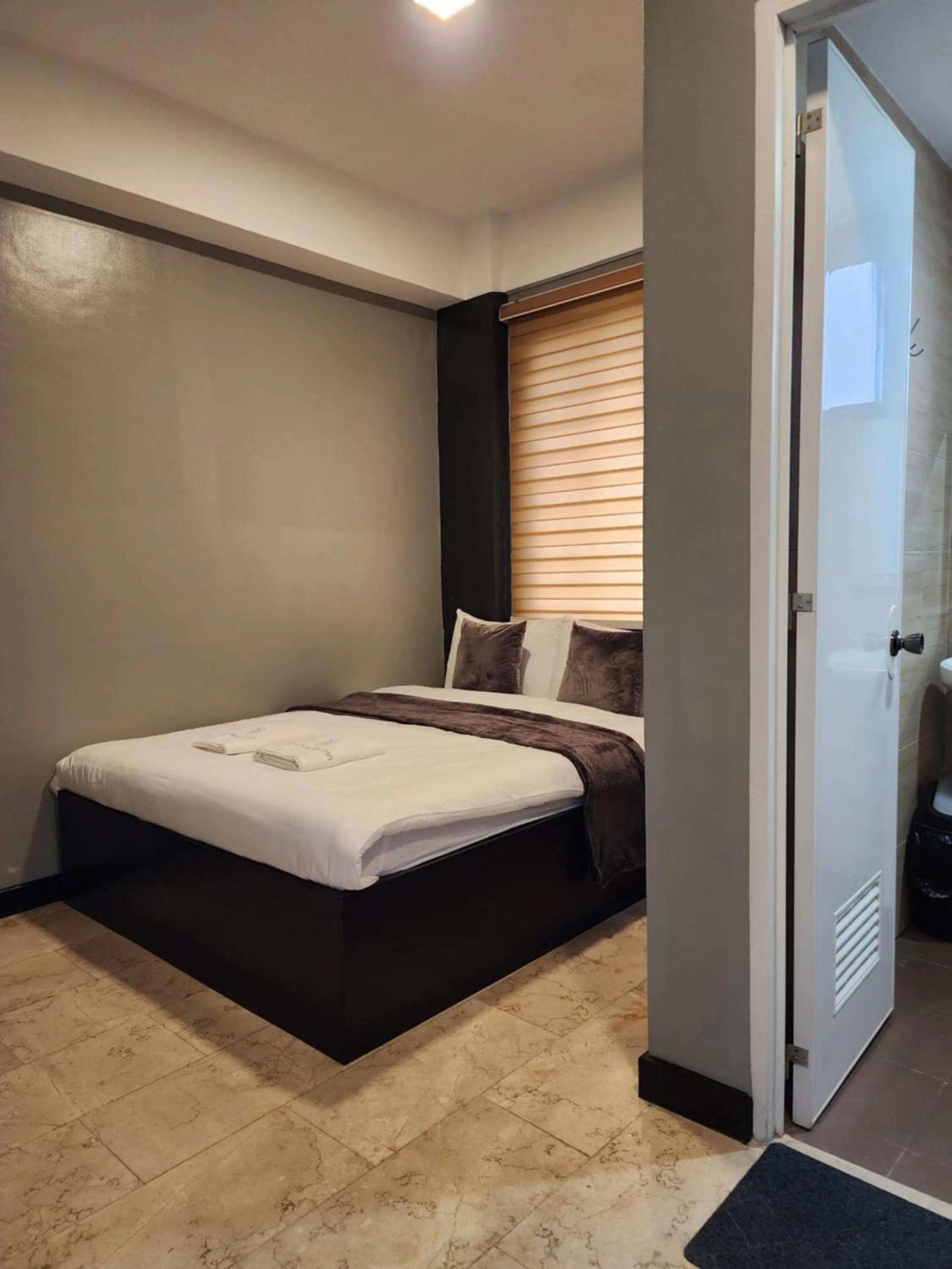 Bed in Grayhouse Inn Tagaytay