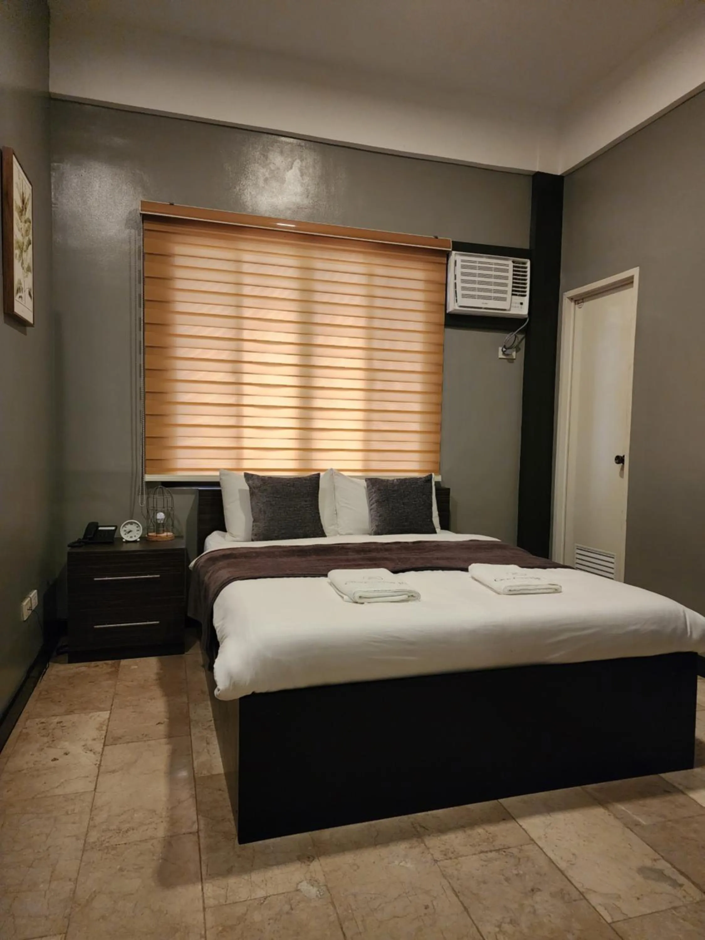 Bed in Grayhouse Inn Tagaytay