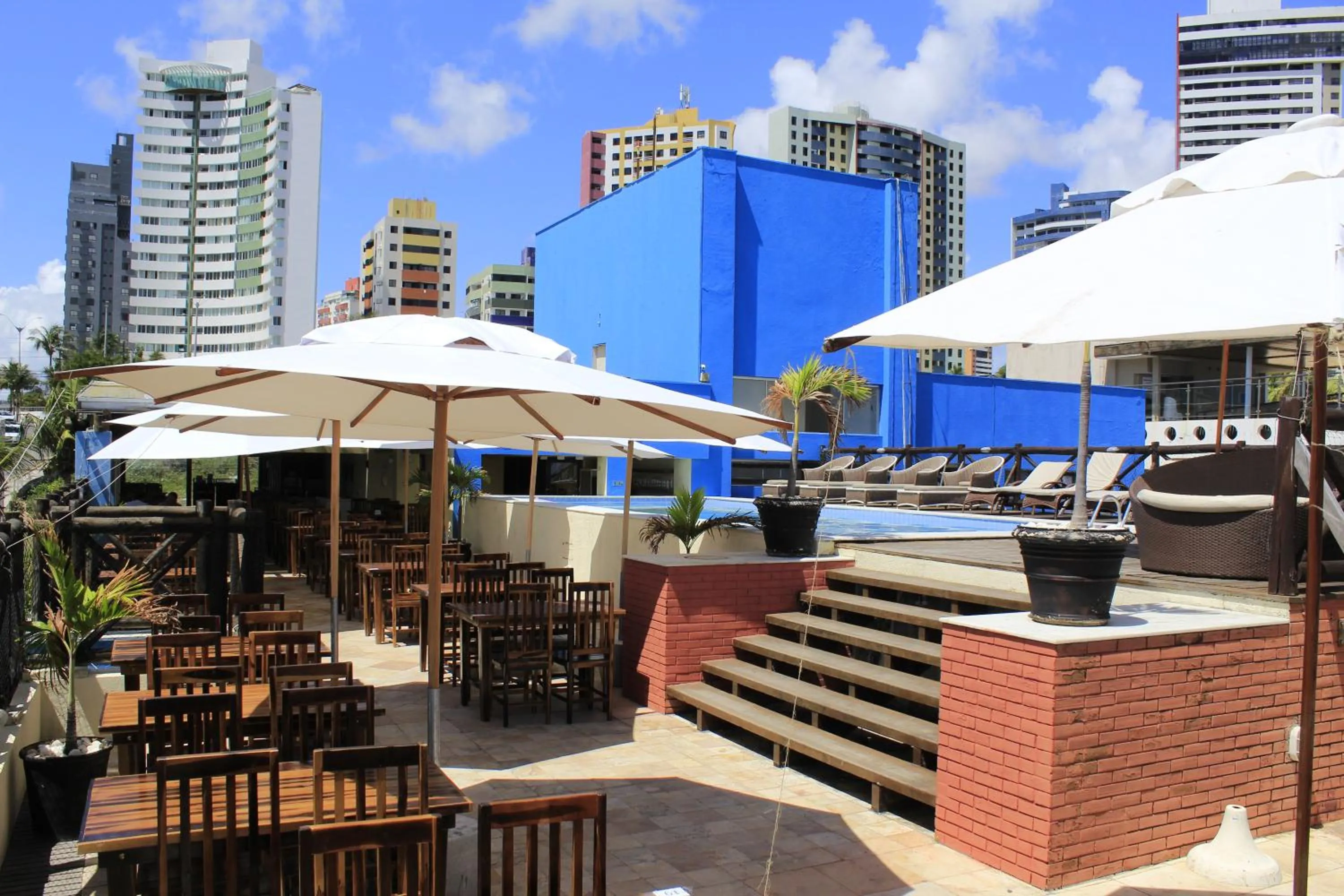 Property building in Sunbrazil Hotel - Antigo Hotel Terra Brasilis
