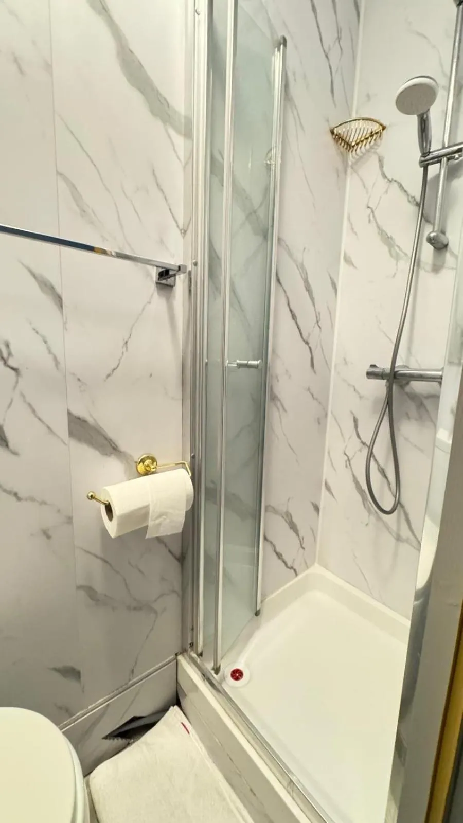 Shower in Earls Court Hotel