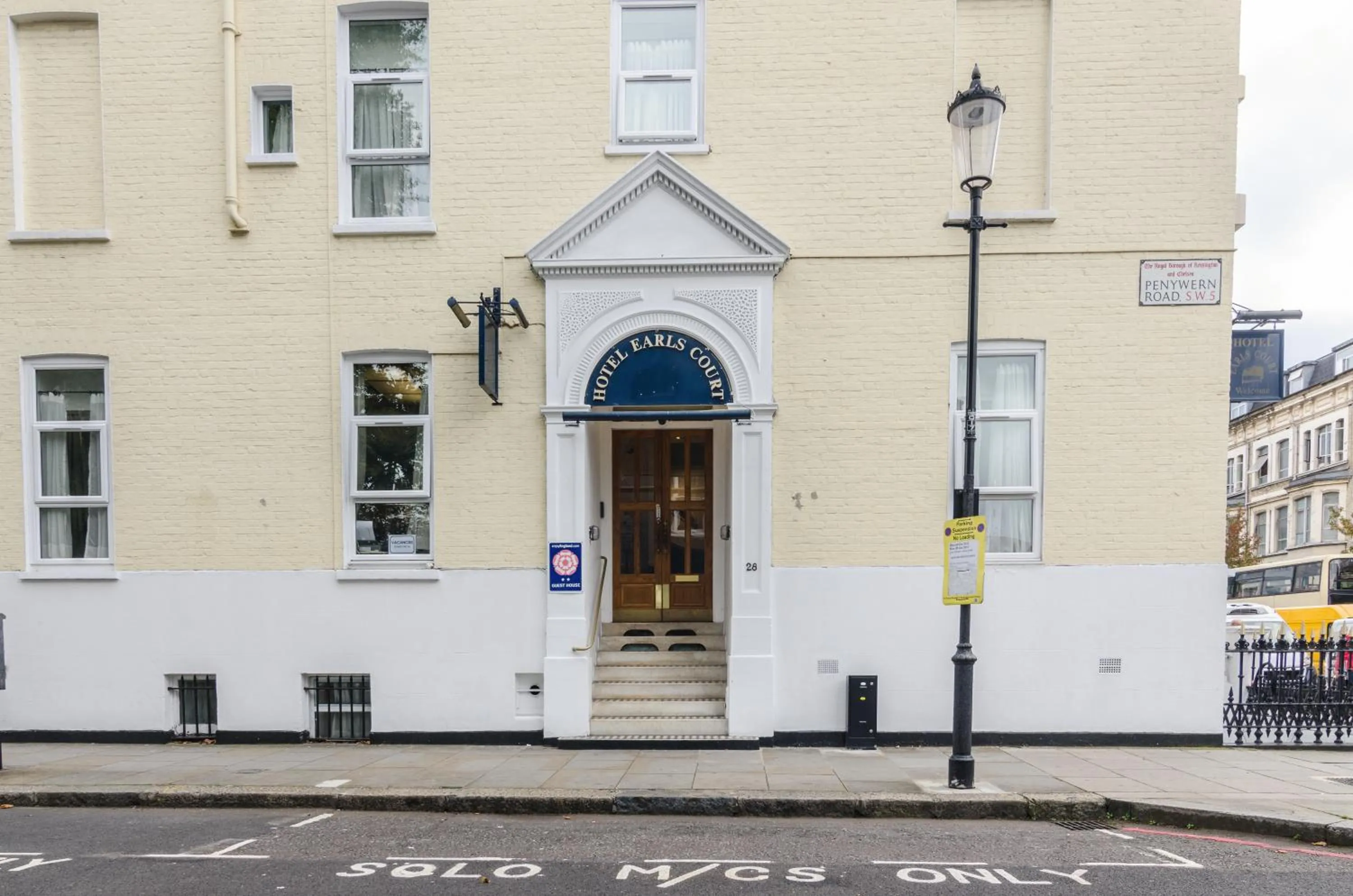 Facade/entrance in Earls Court Hotel