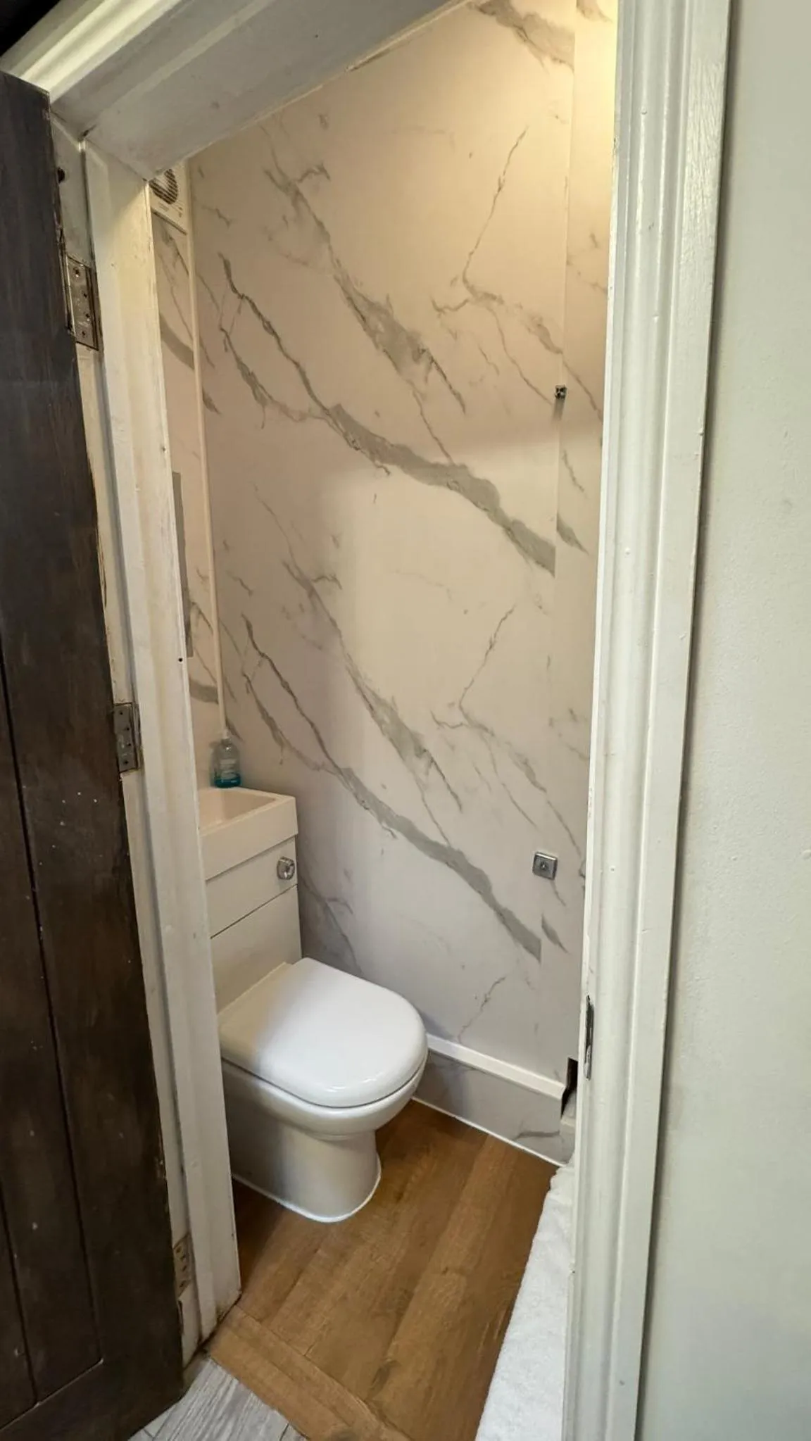 Bathroom in Earls Court Hotel