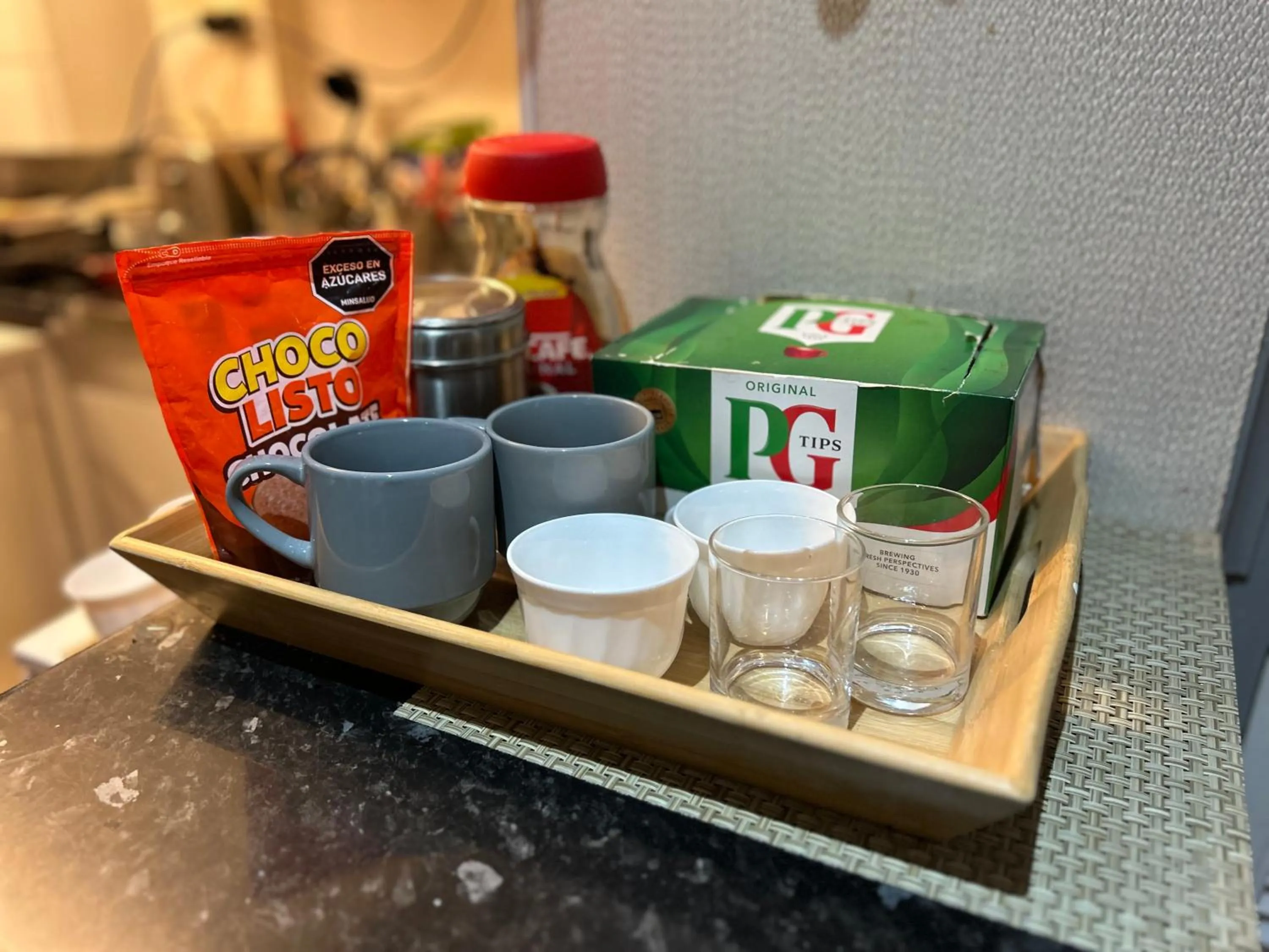 Drinks in Earls Court Hotel