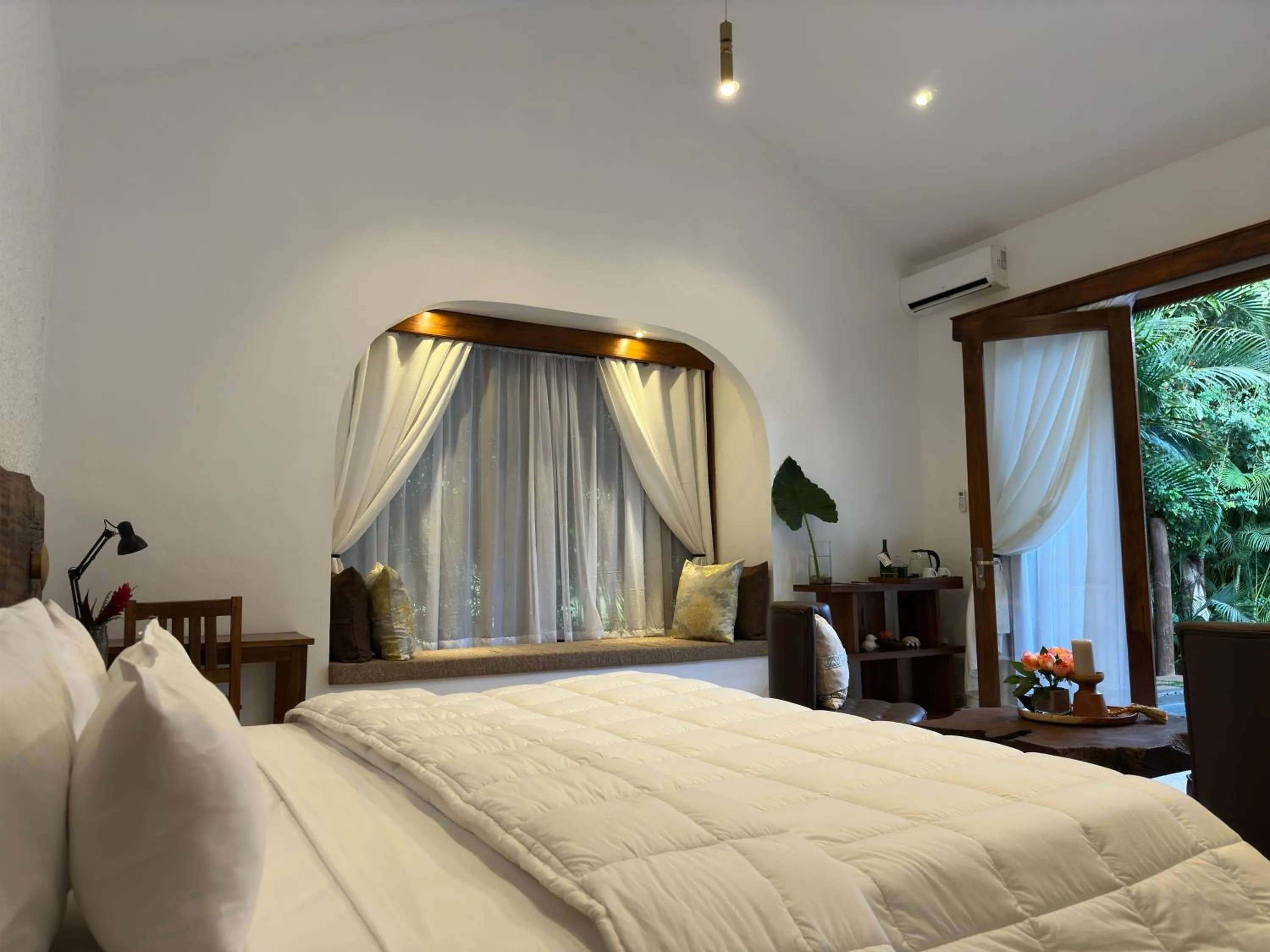 Bed in Tulivu Kilimanjaro Retreat