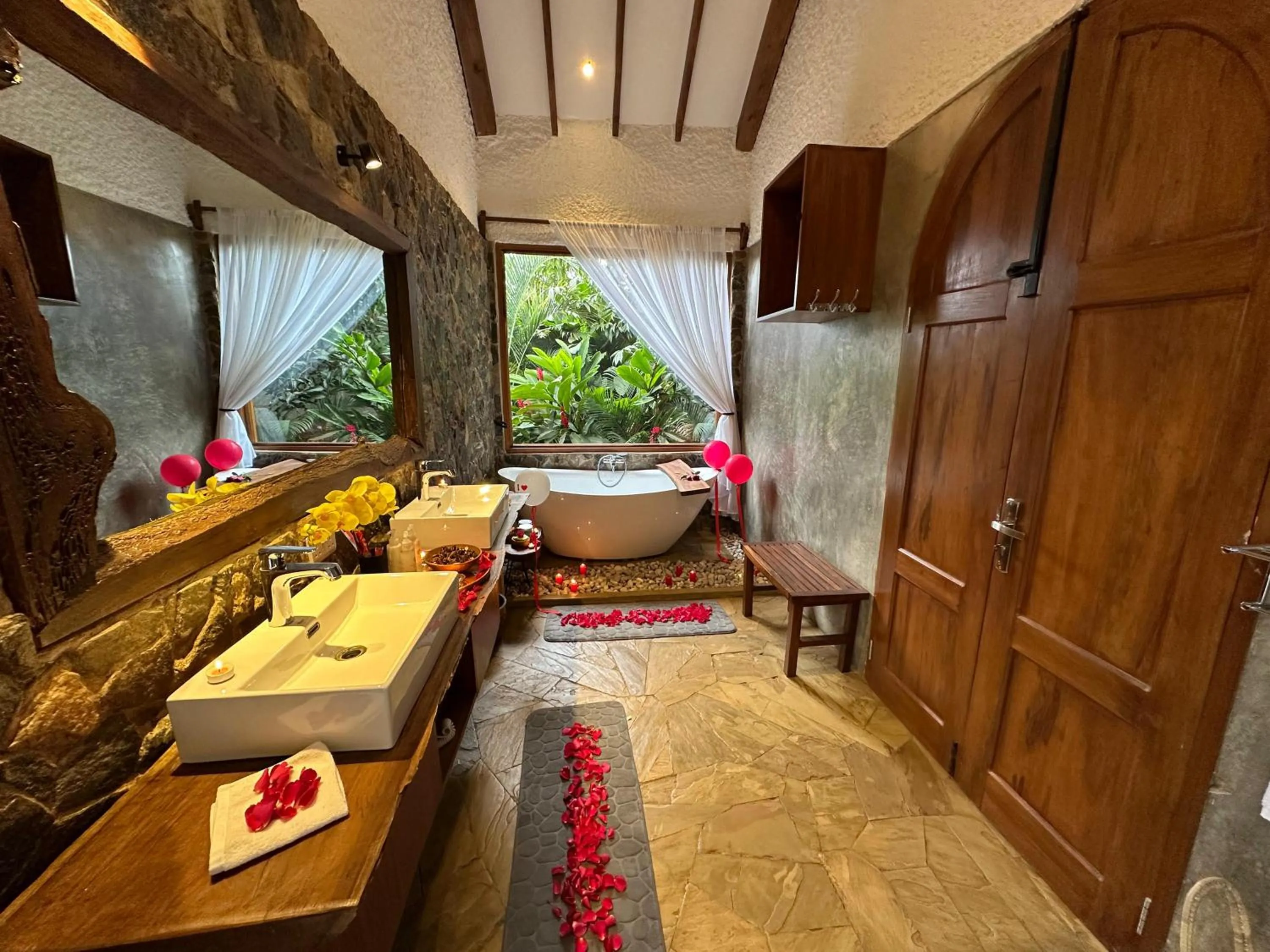 Bed in Tulivu Kilimanjaro Retreat