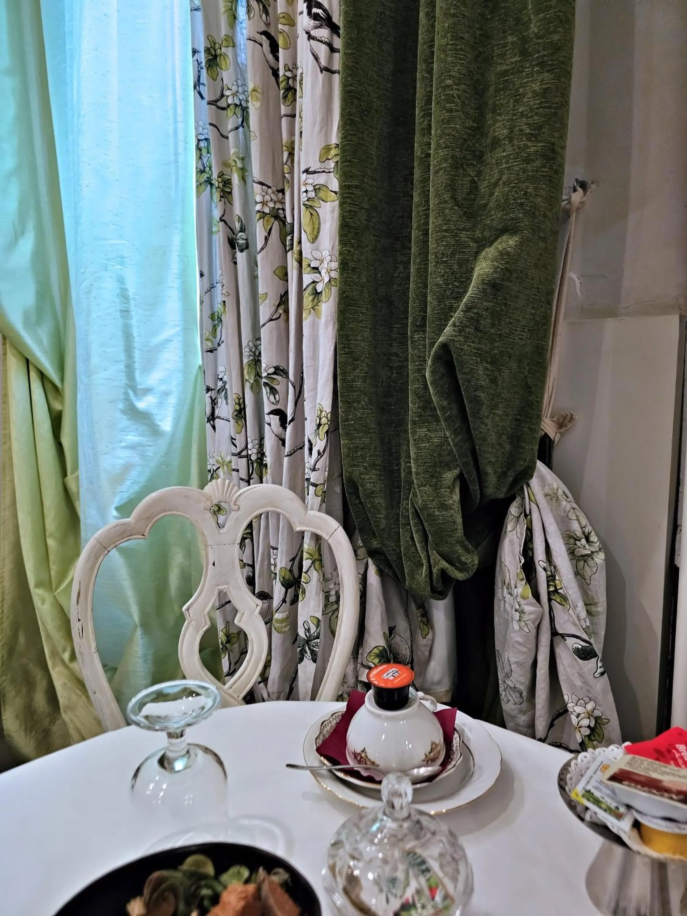 Photo of the whole room in AB Suite Bohèmien B&B