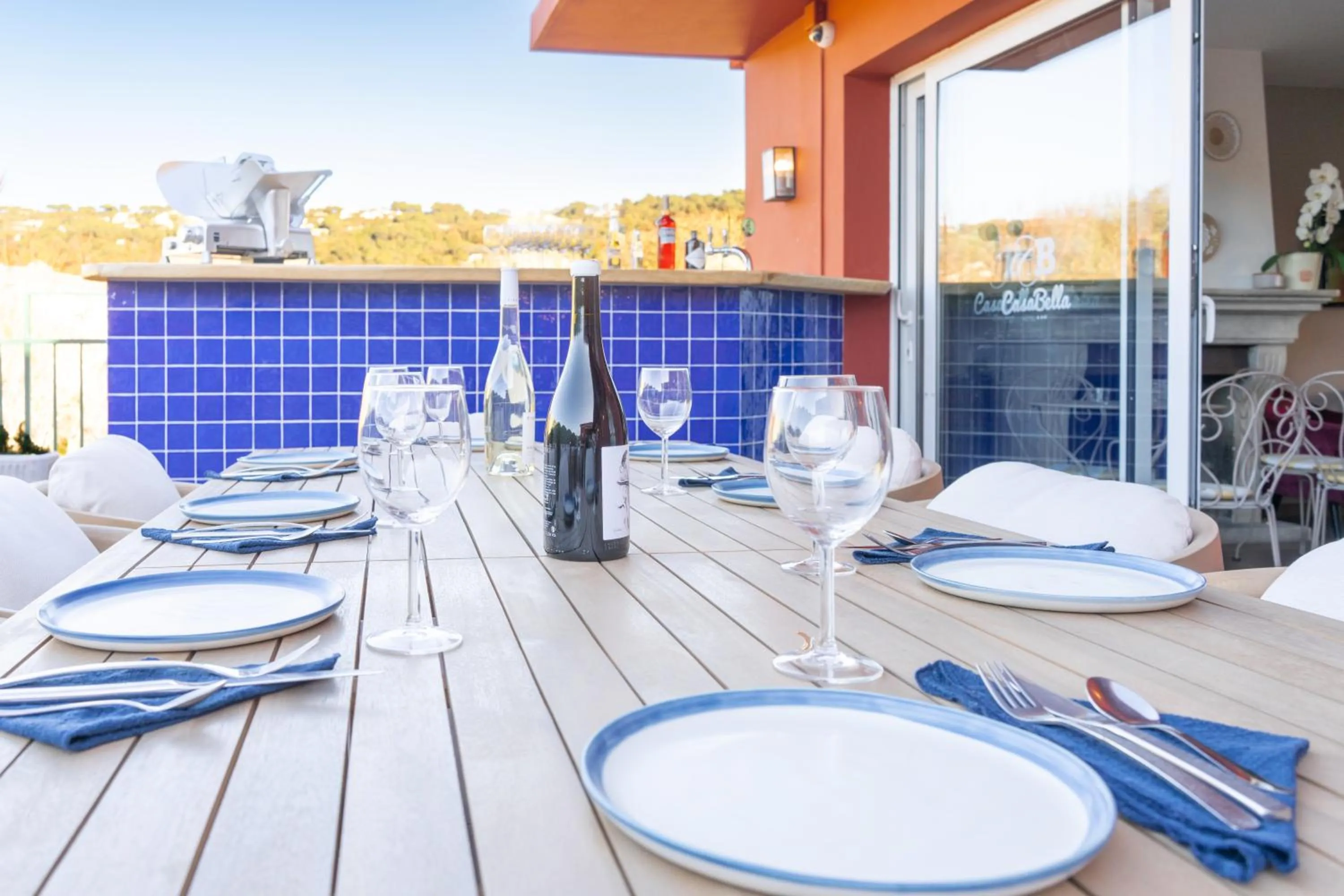 Balcony/Terrace in Hôtel CASABELLA Cannes Mouans Sartoux