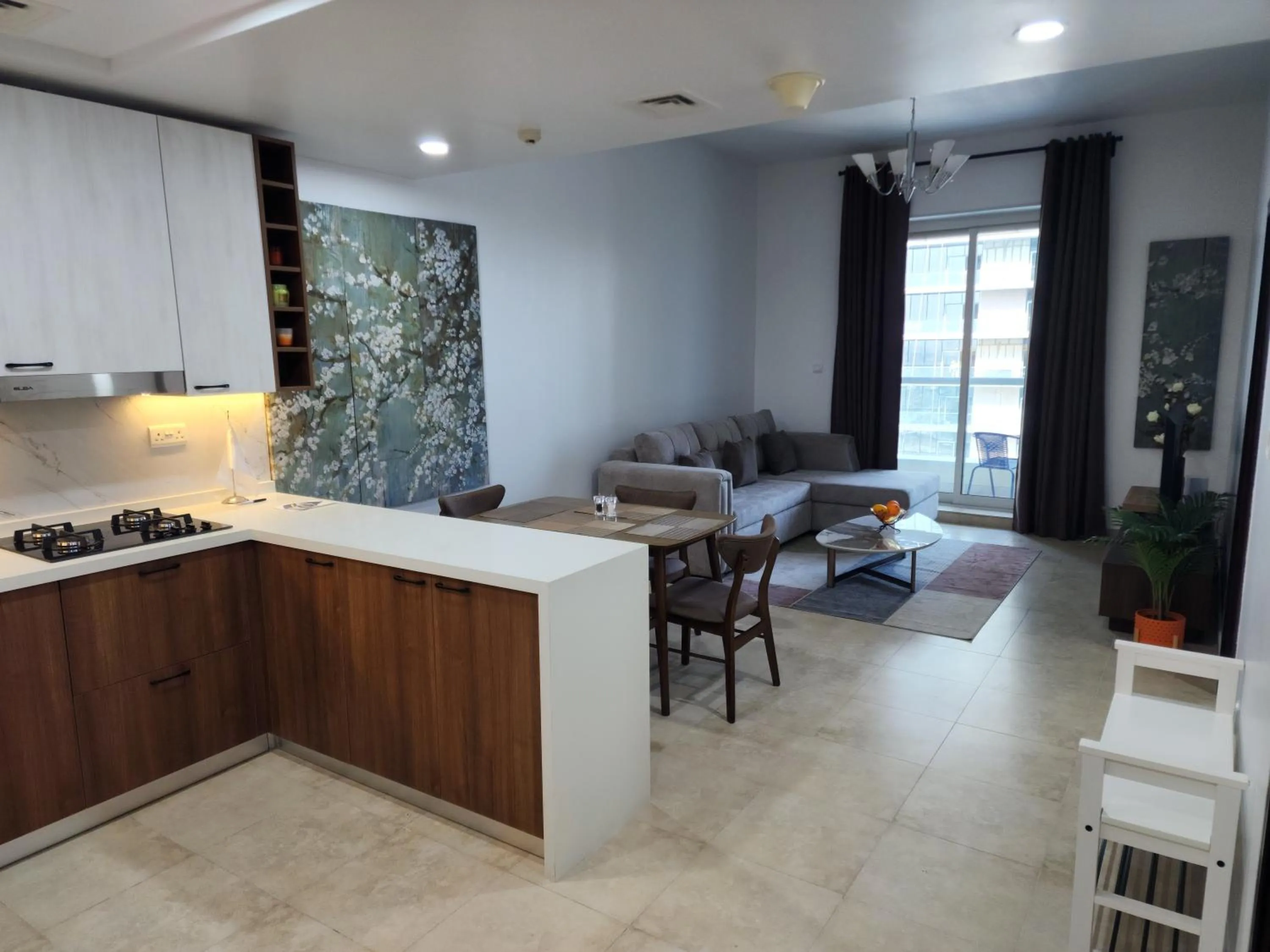 Kitchen or kitchenette in Preatoni Tower - JLT by Golden Casa