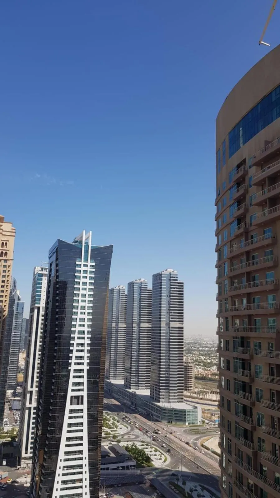 Day in Preatoni Tower - JLT by Golden Casa