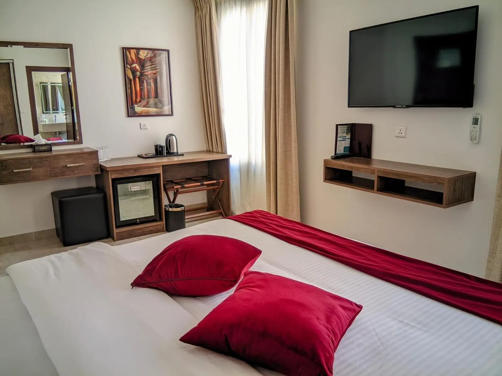 Bed in Petra Bermudez Hotel