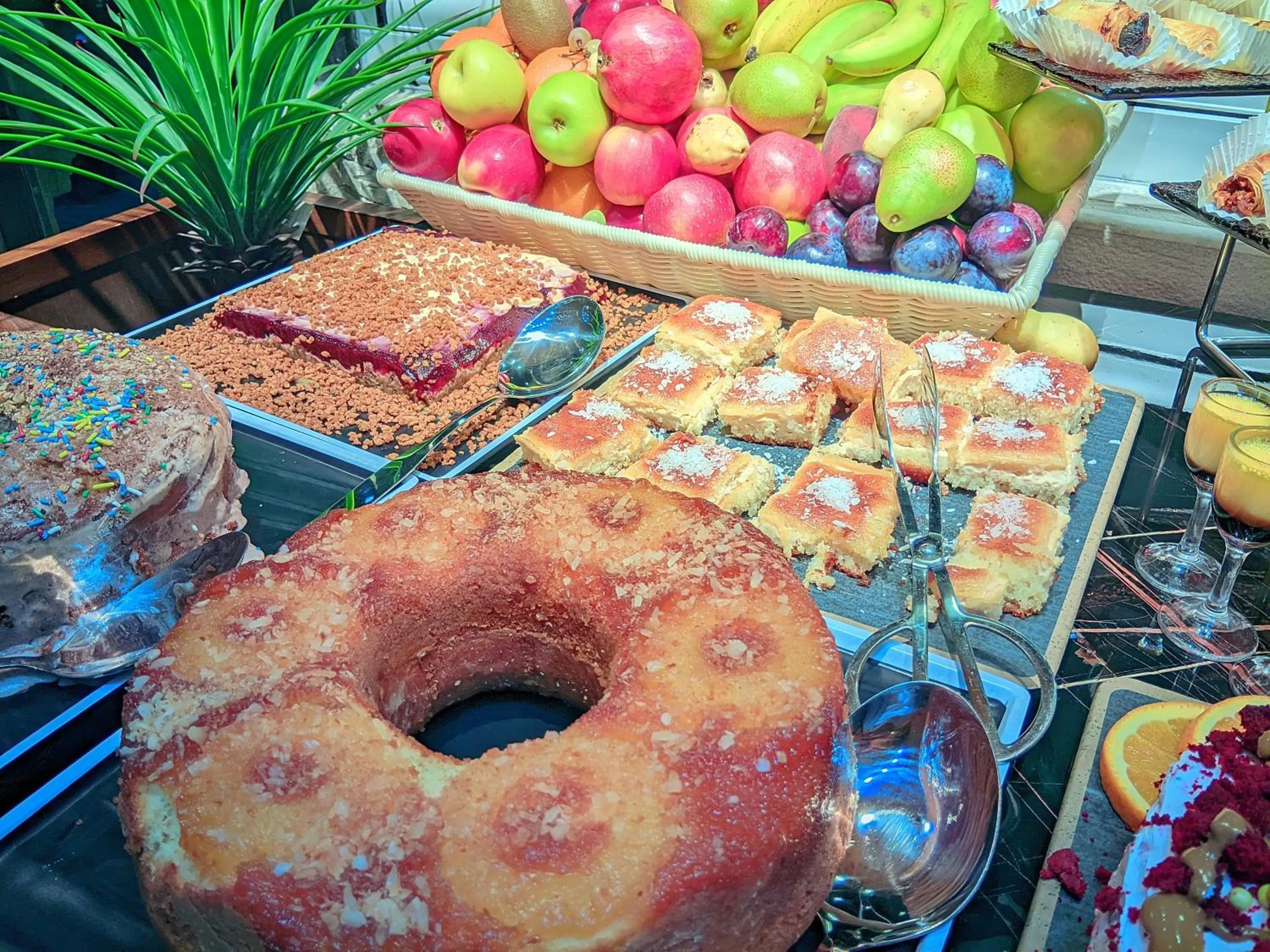 Food and drinks in Petra Bermudez Hotel