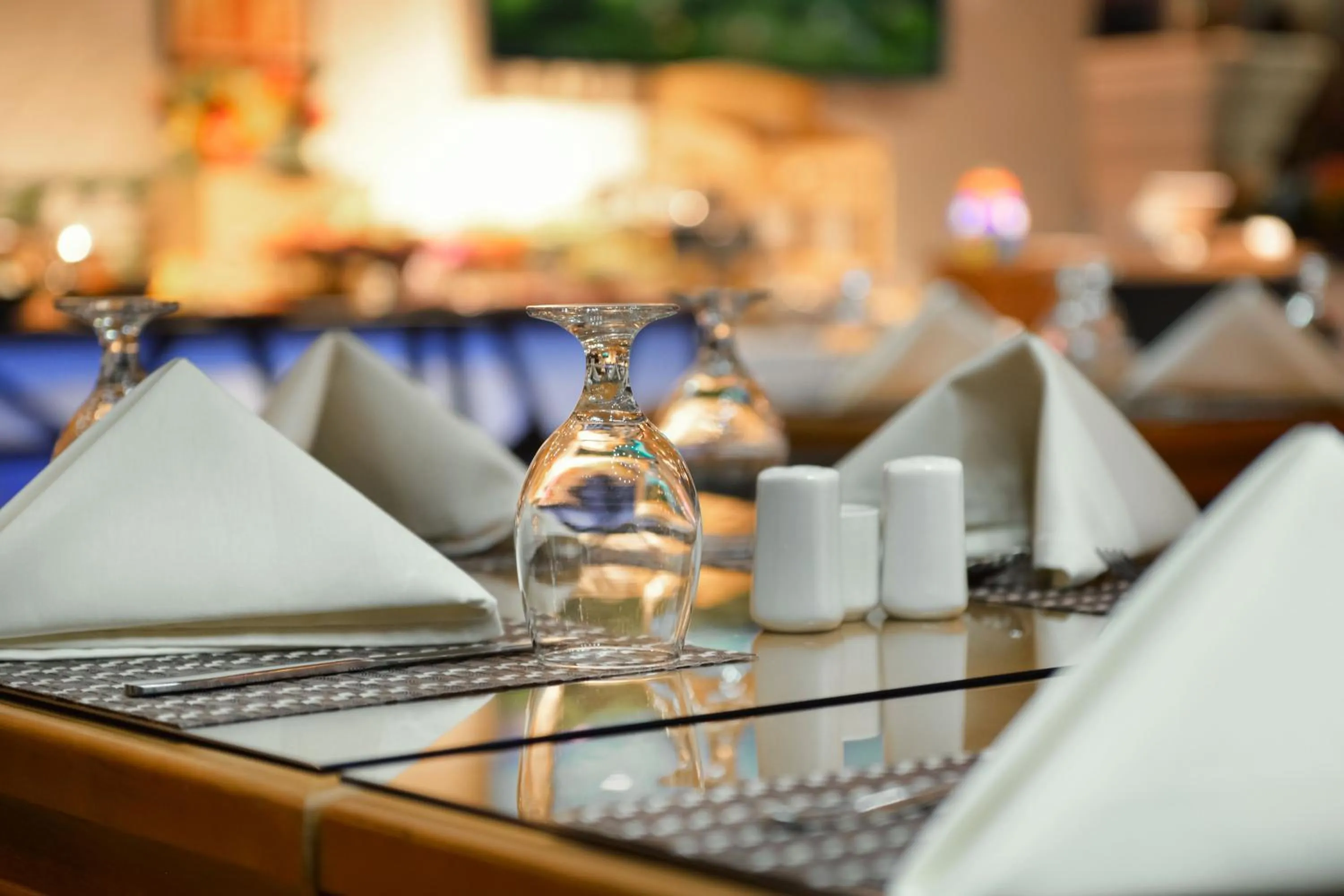 Restaurant/places to eat in Petra Bermudez Hotel