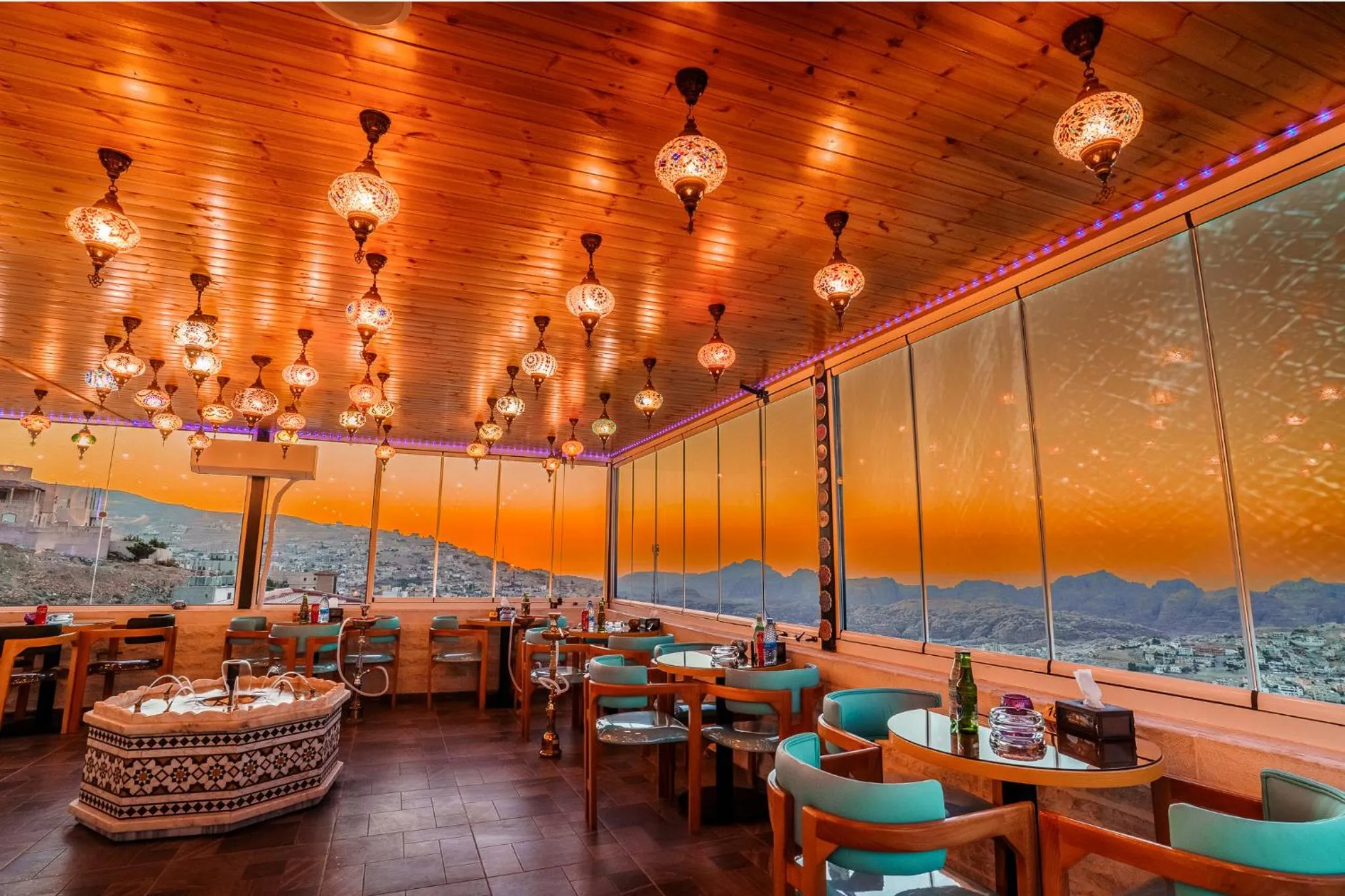 Restaurant/places to eat in Petra Bermudez Hotel