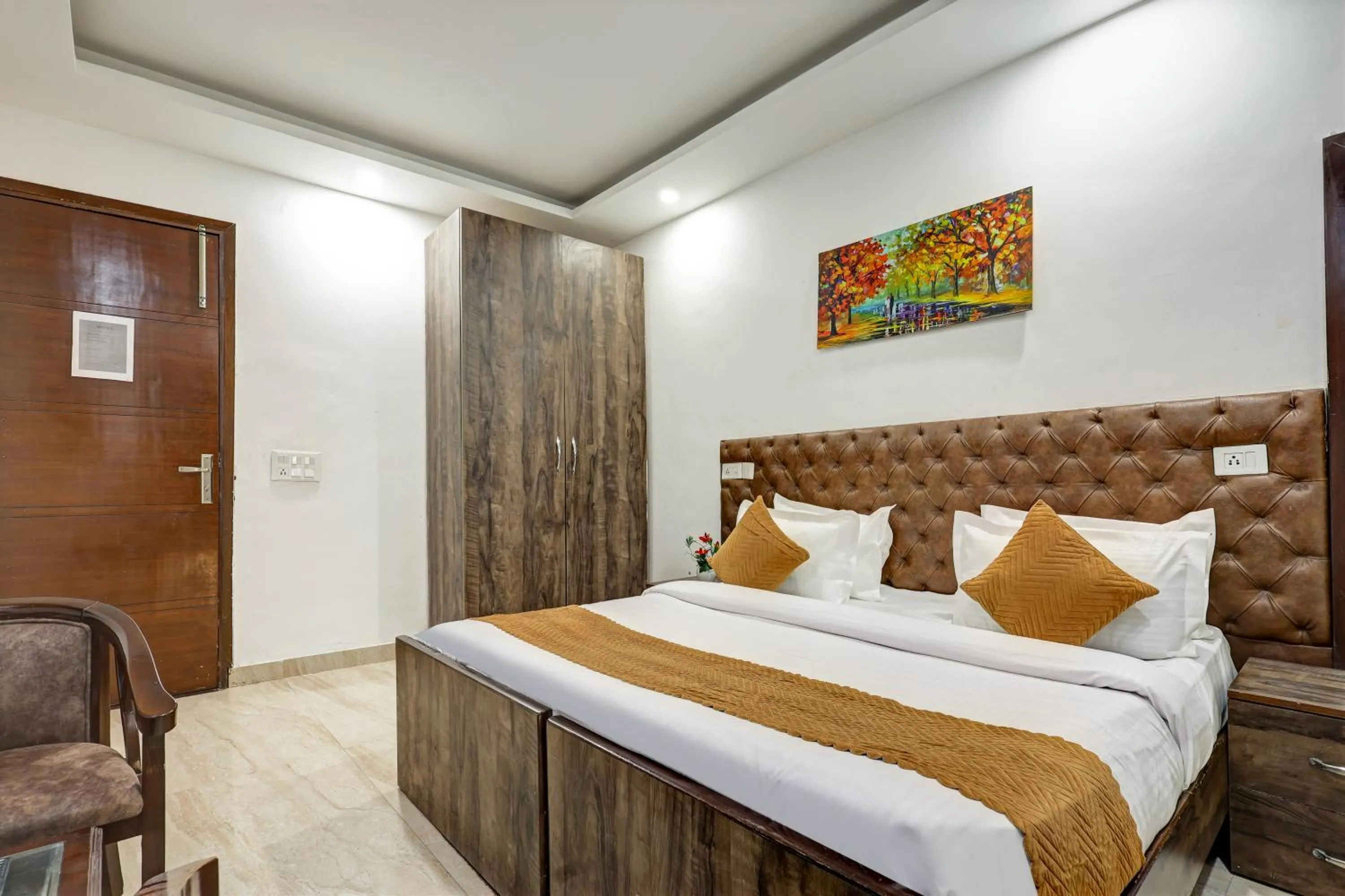 Bed in Mauryan Elite Hotel Qutab Minar Metro Station